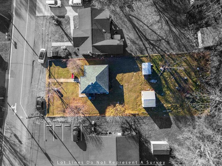 Property Photo: 608 Hawkins St VA 22801