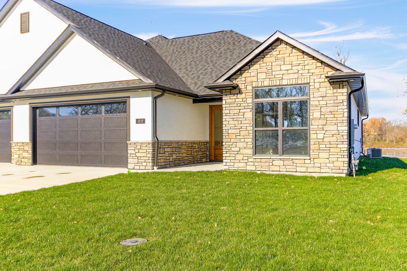 Property Photo:  1737 Fairway Oaks Ct  MO 65265 