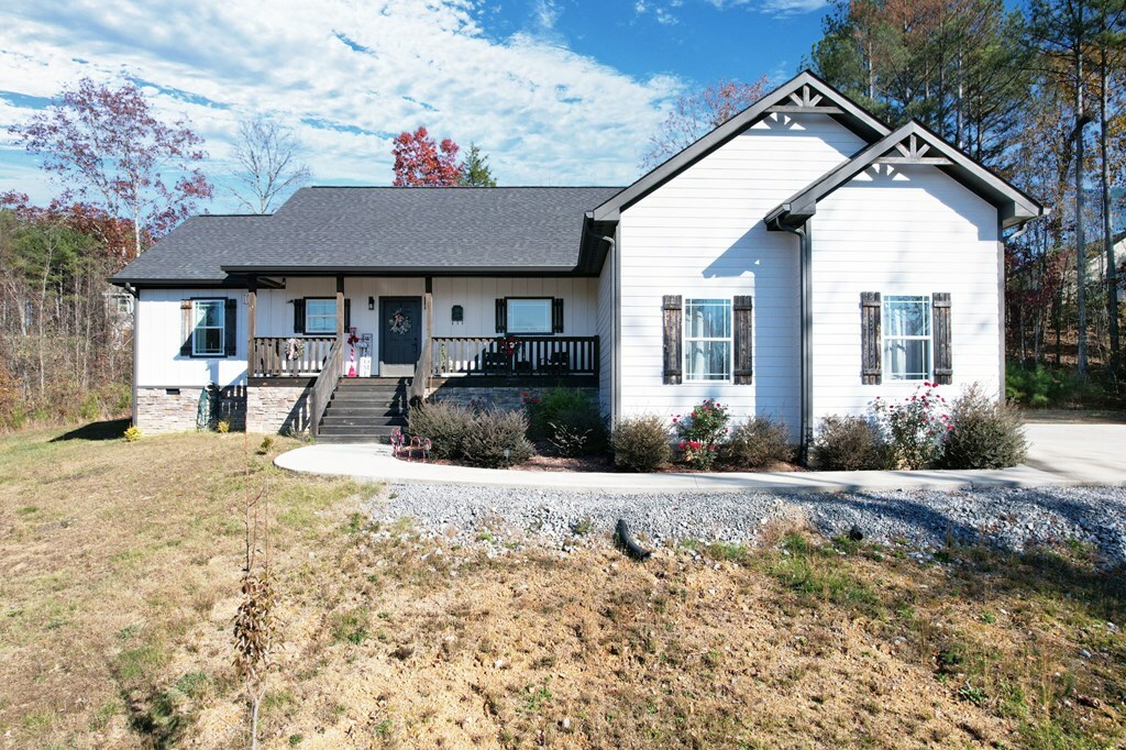 Property Photo:  84 Star Way  GA 30705 