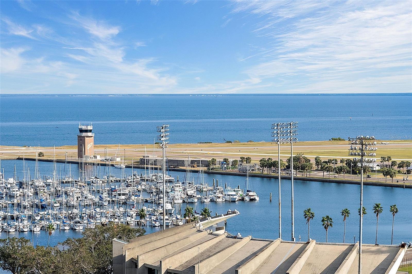 Property Photo: 175 2nd Street S P-08 FL 33701