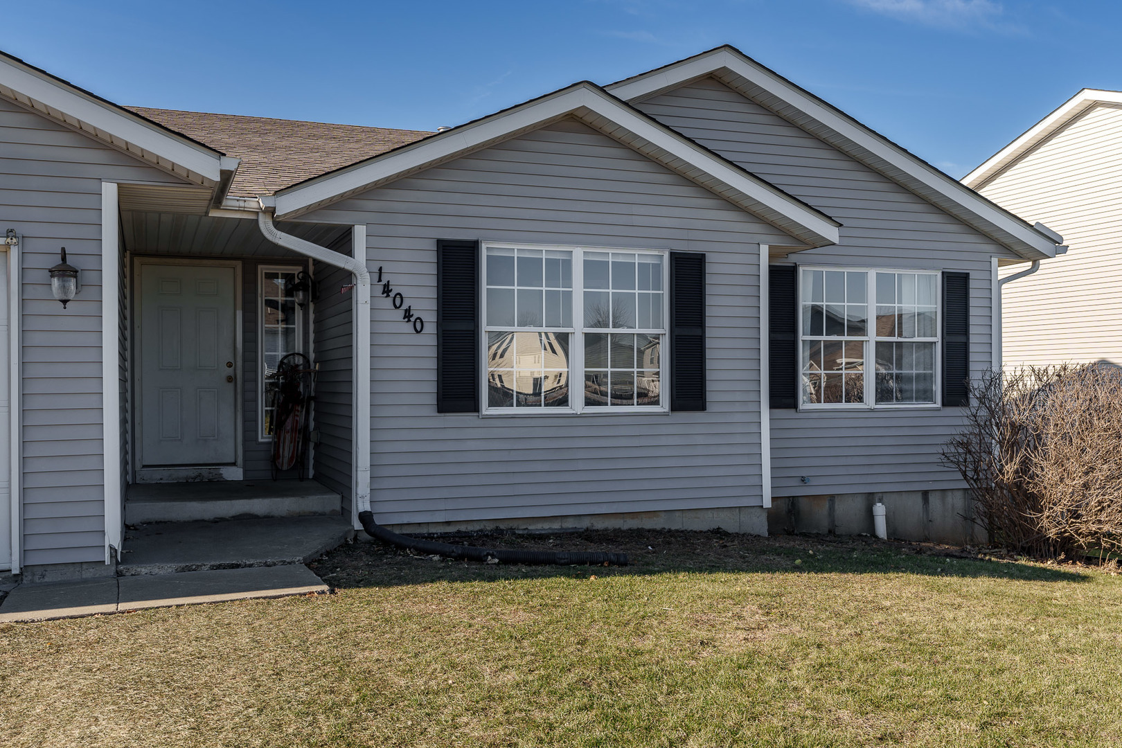 Property Photo:  14040 Queenanns Way  IL 61065 