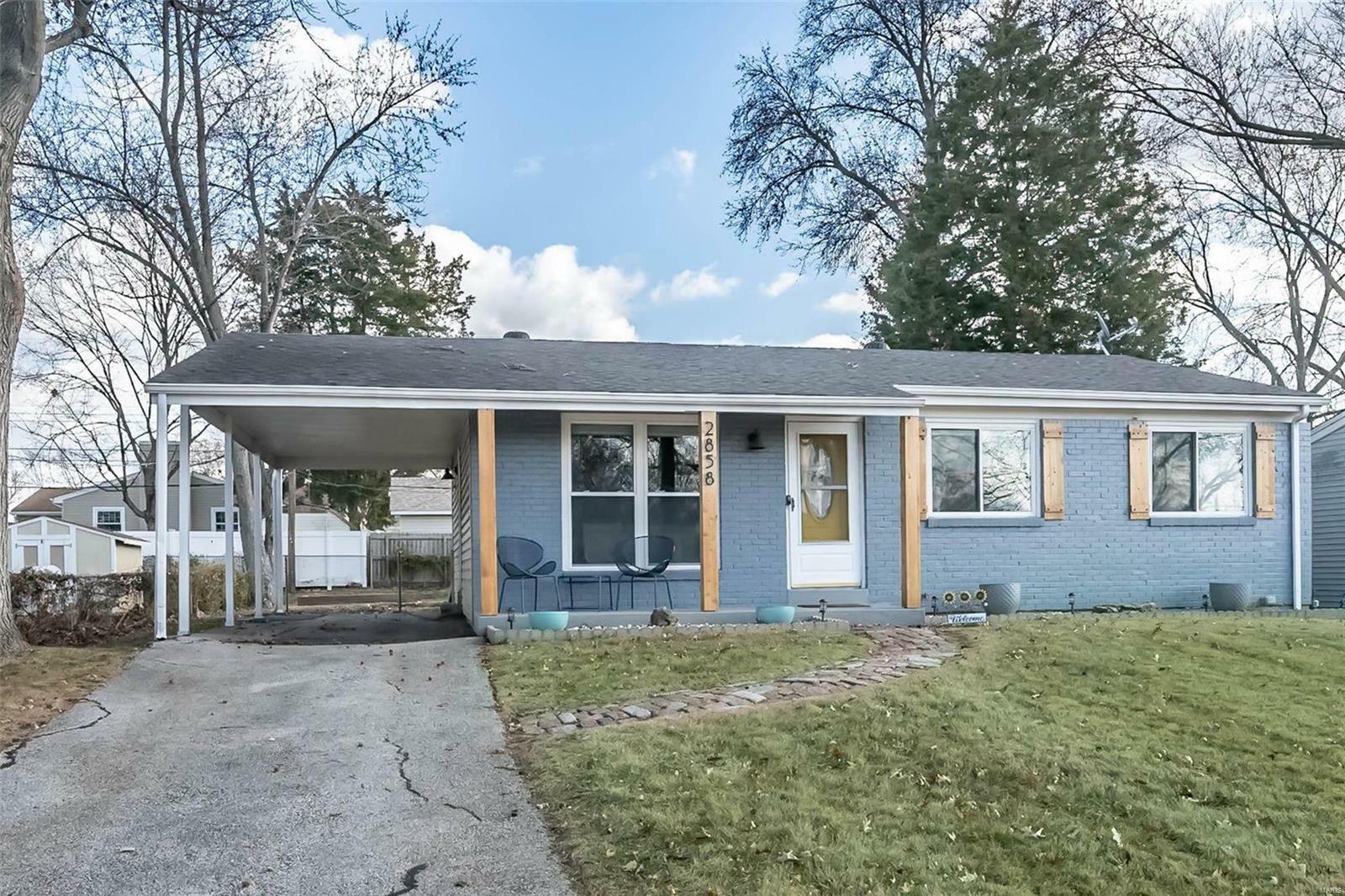 Property Photo:  2858 Foxwood Drive  MO 63043 