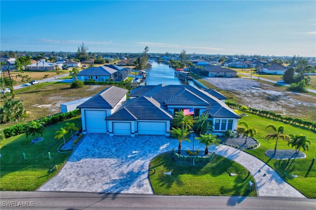 Property Photo:  3604 Kismet Parkway W  FL 33993 