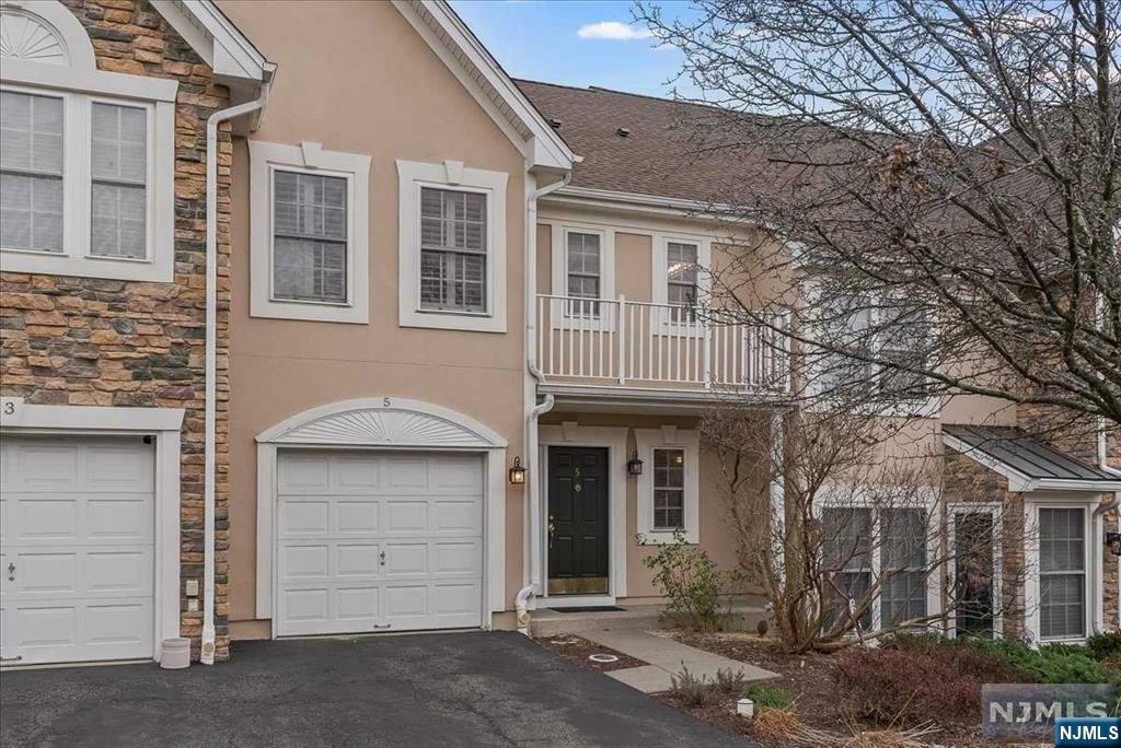 Property Photo:  5 Magnolia Way  NJ 07508 