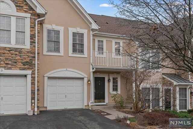 Property Photo:  5 Magnolia Way  NJ 07508 