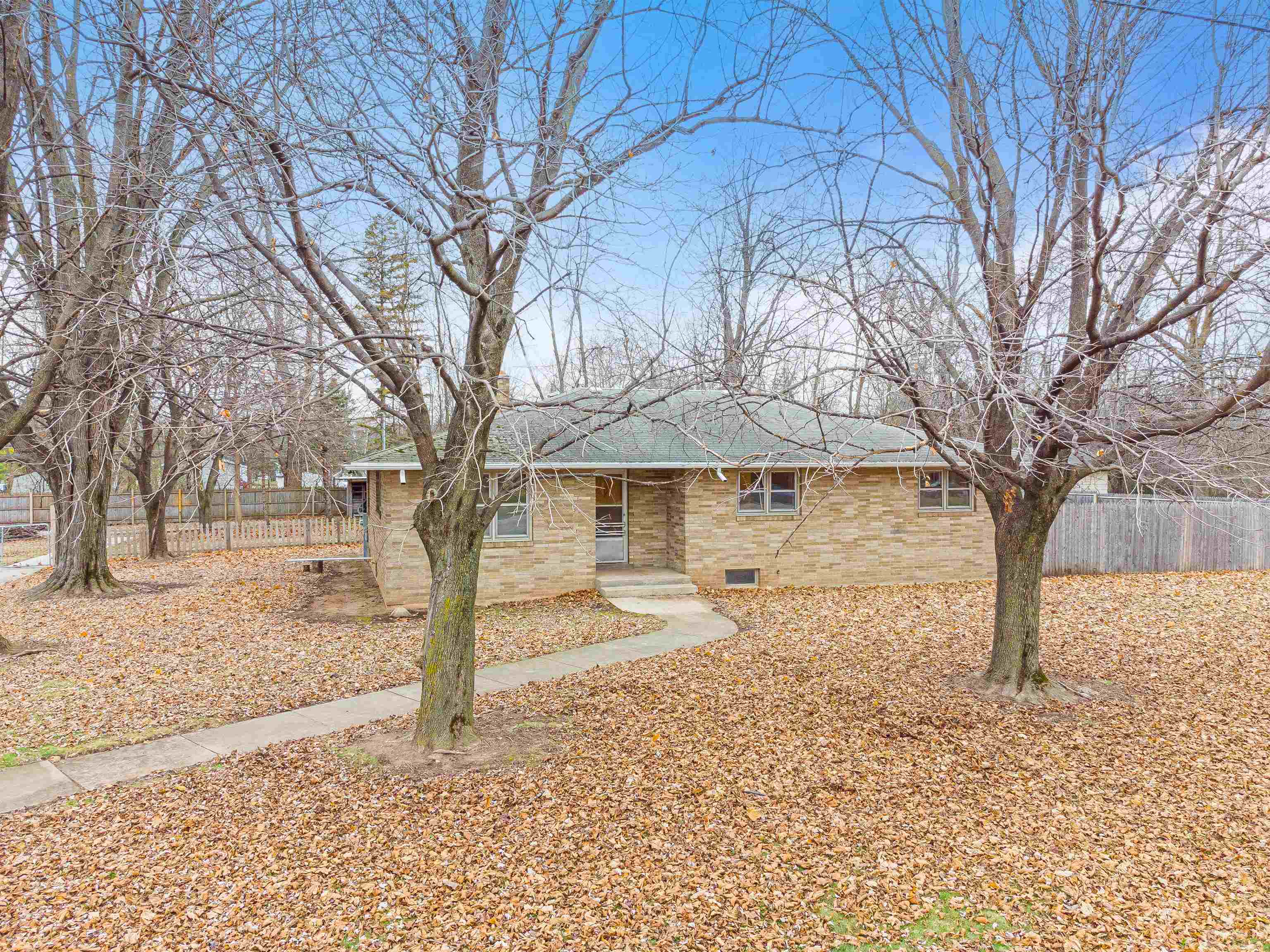 Property Photo:  834 Oneida Street  WI 54952-2601 