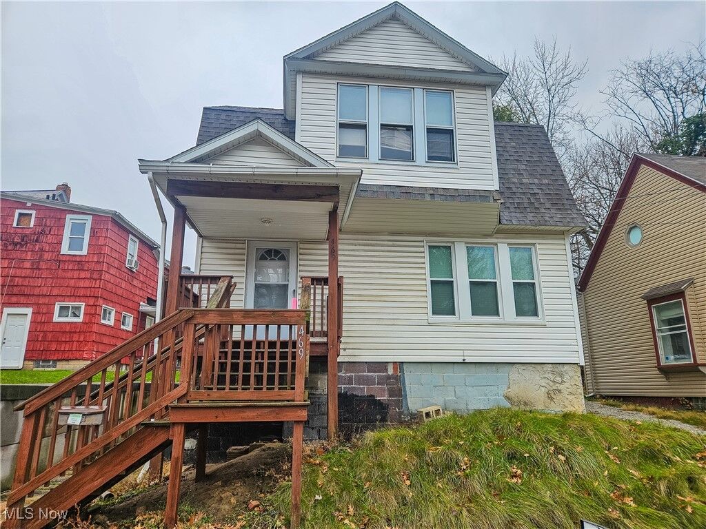 Property Photo:  469 Crouse Street  OH 44311 