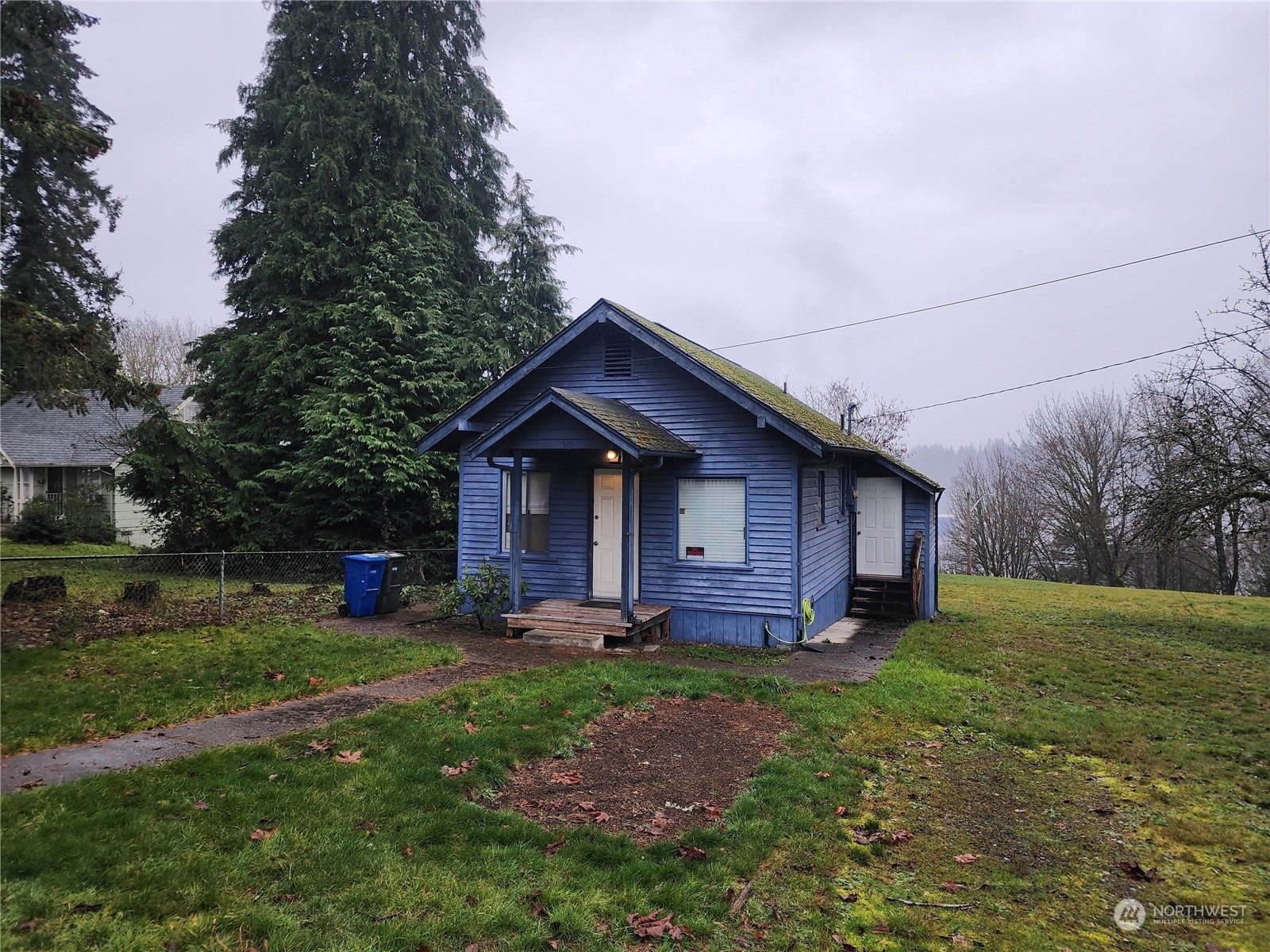 Property Photo:  610  Fairmount Avenue  WA 98584 