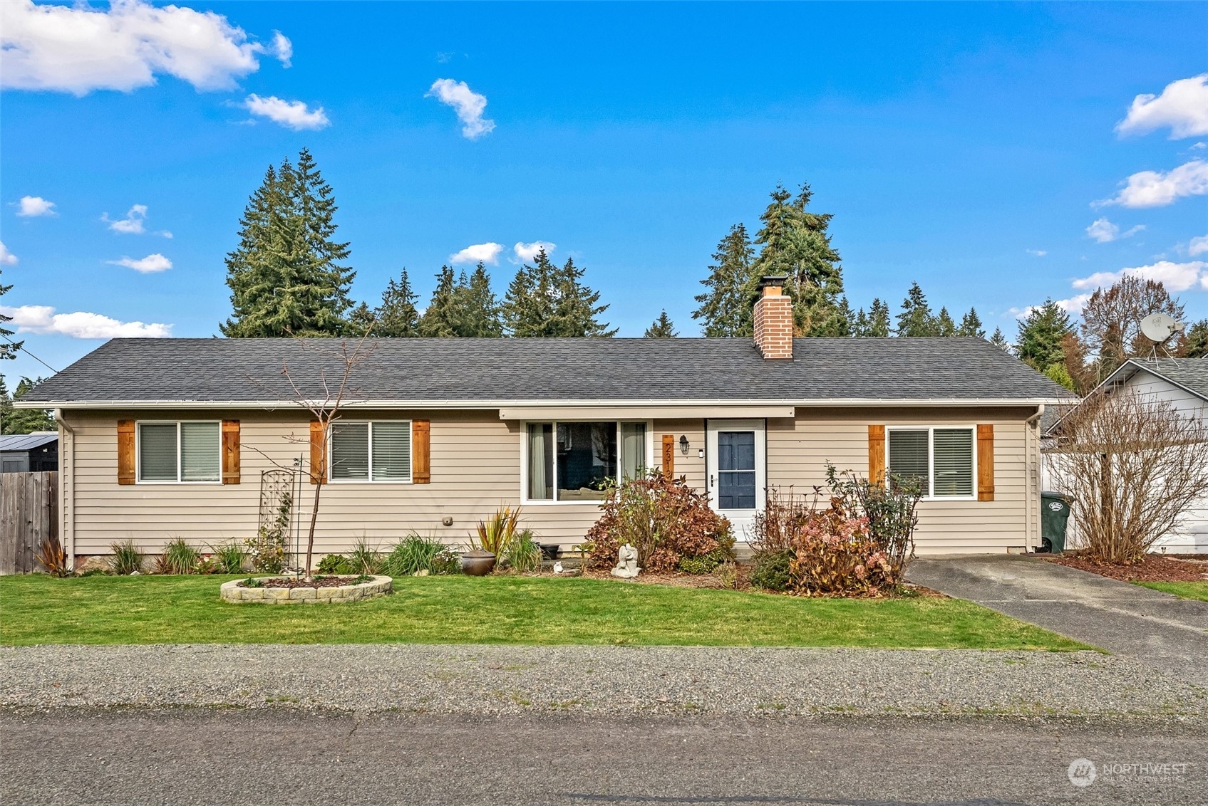 2313  Maple Lane  Steilacoom WA 98388 photo