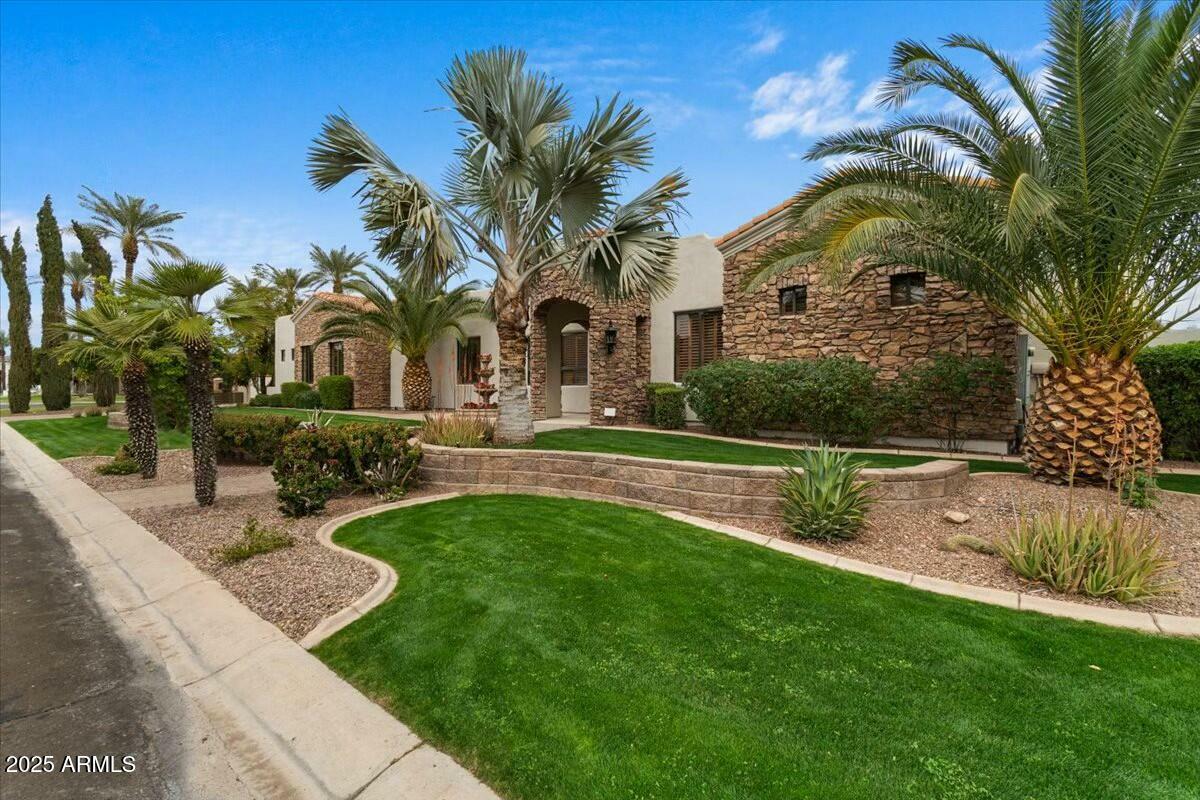 Property Photo: 2121 N Orchard -- AZ 85213