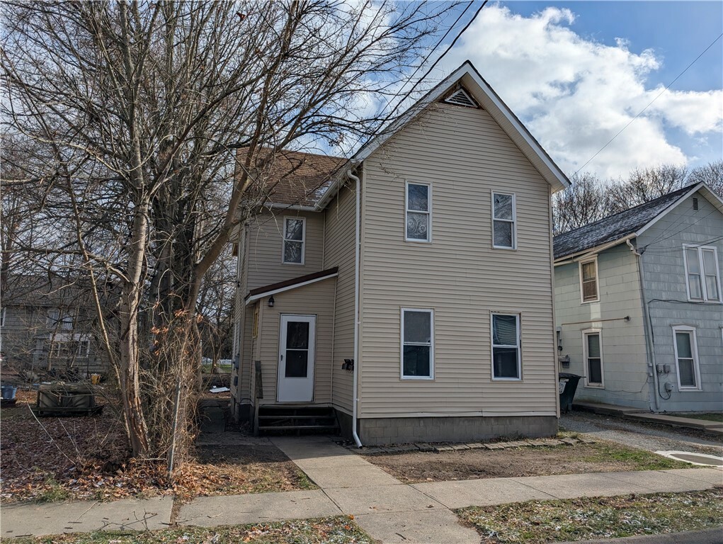 Property Photo:  9 Cruger Street  NY 14810 