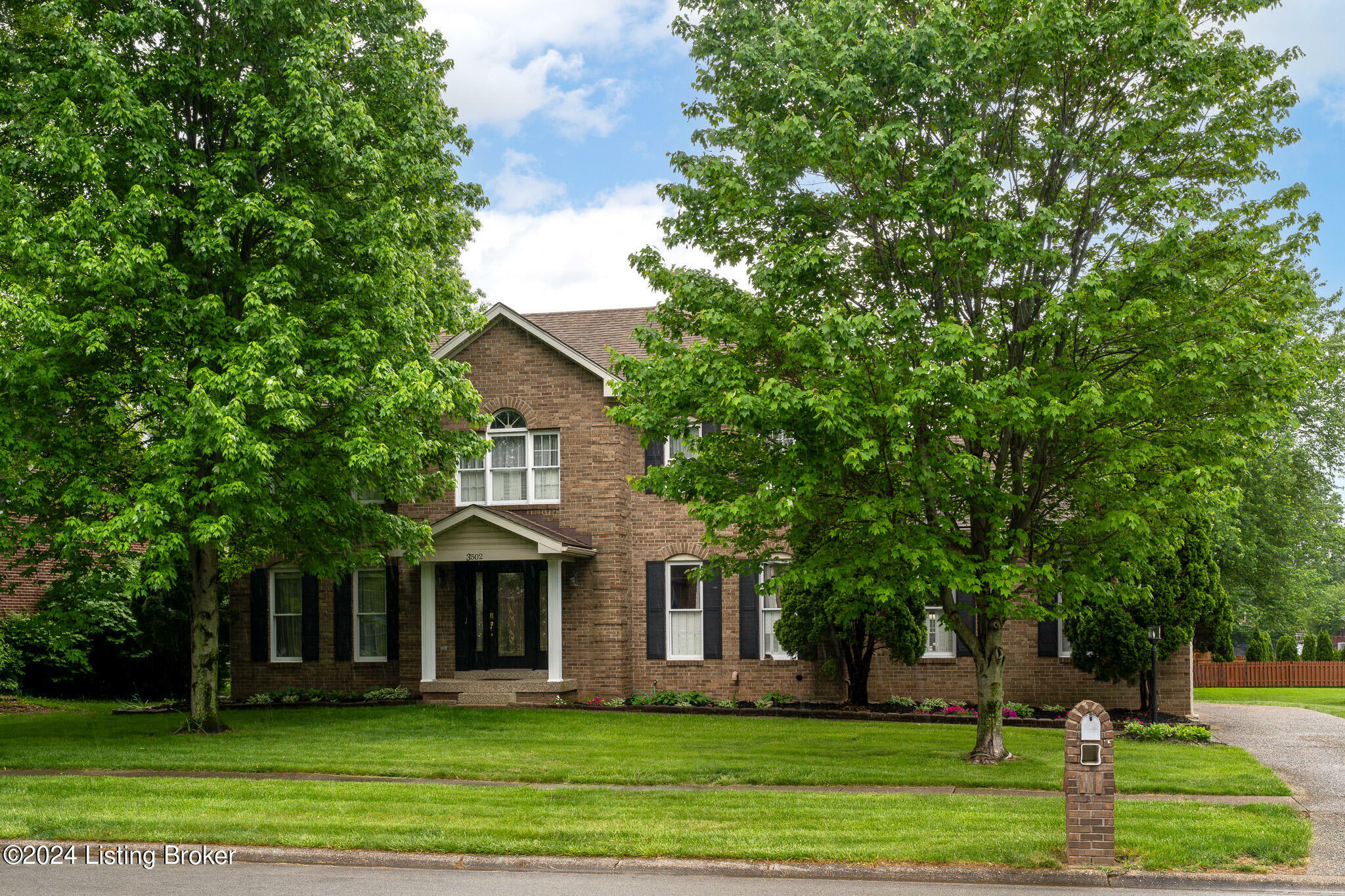 Property Photo:  3502 Brookhollow Dr  KY 40220 