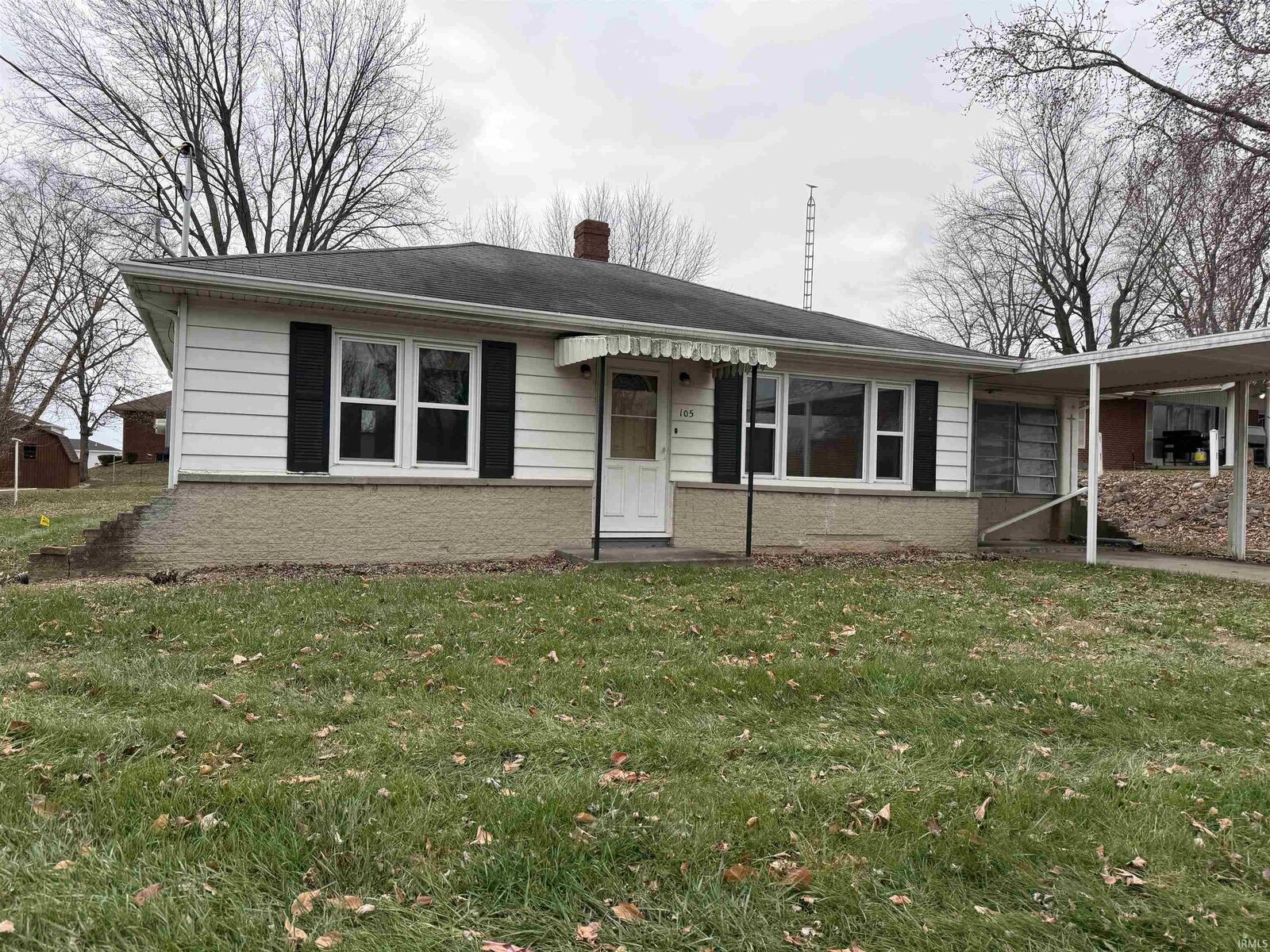 Property Photo: 105 E North St IN 47567