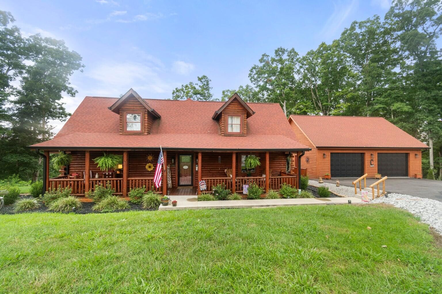 Property Photo:  396 Laurelwood Drive  KY 42544 