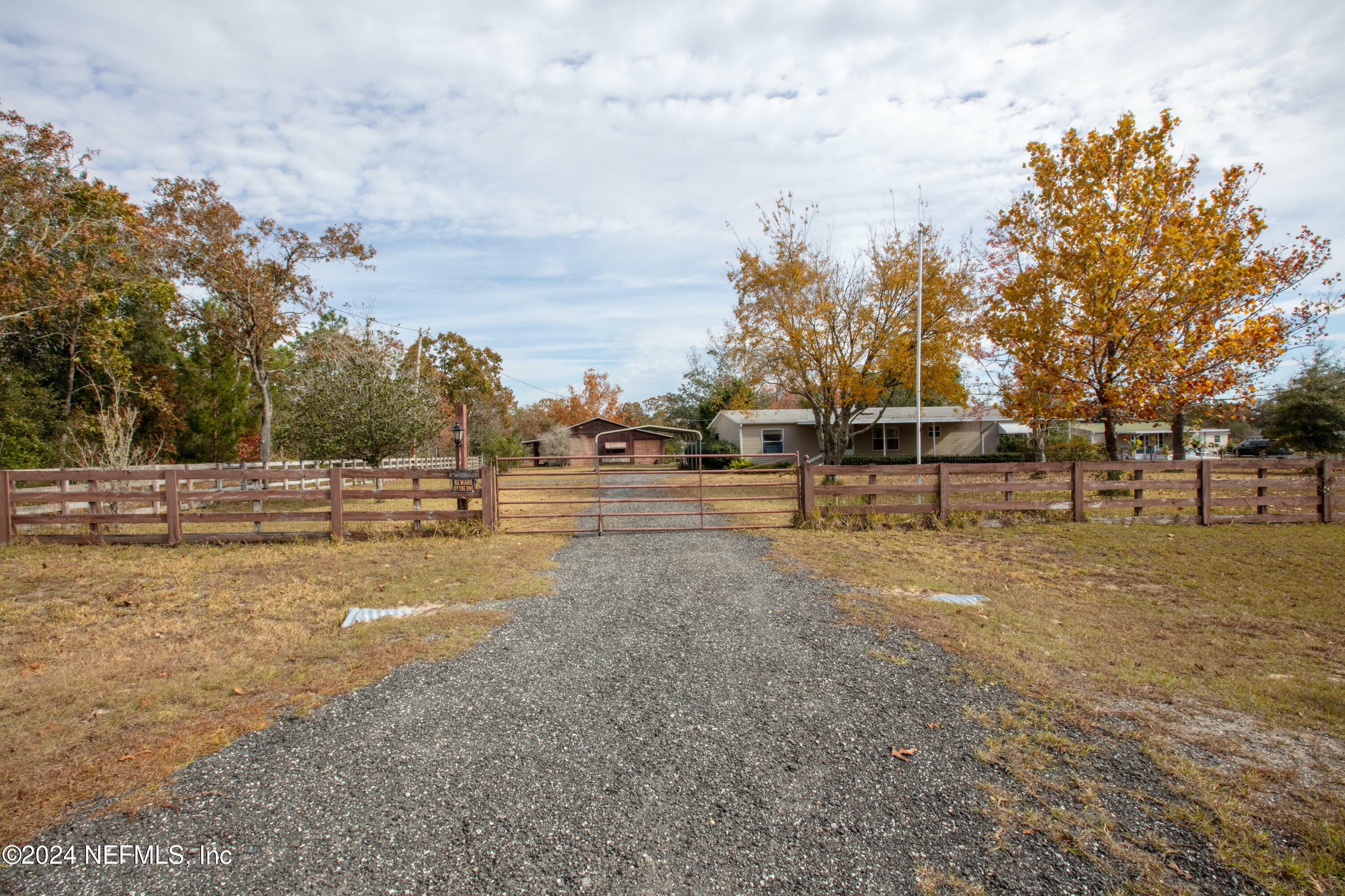 Property Photo: 7603 Sand Dune Court FL 32656