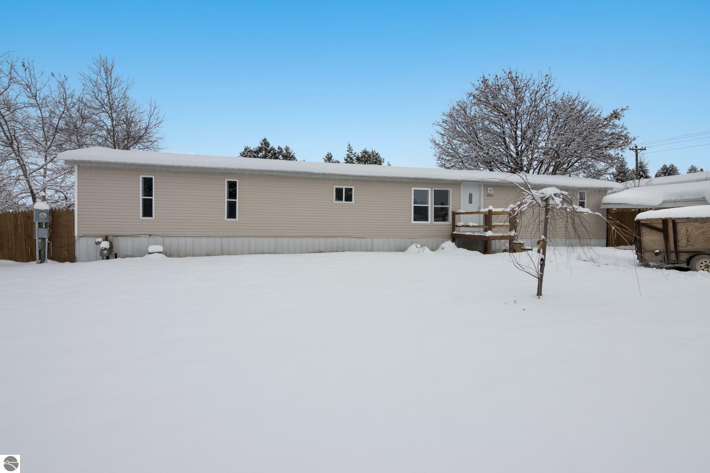 4985 N Flamingo Drive  Traverse City MI 49685 photo