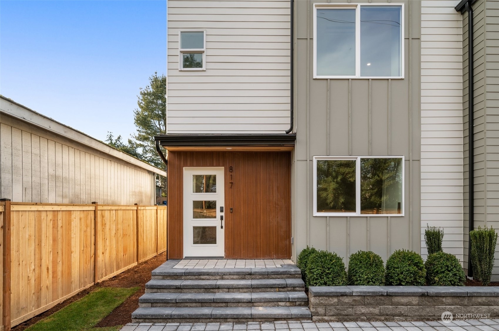 Property Photo:  817 N 115th Street  WA 98133 