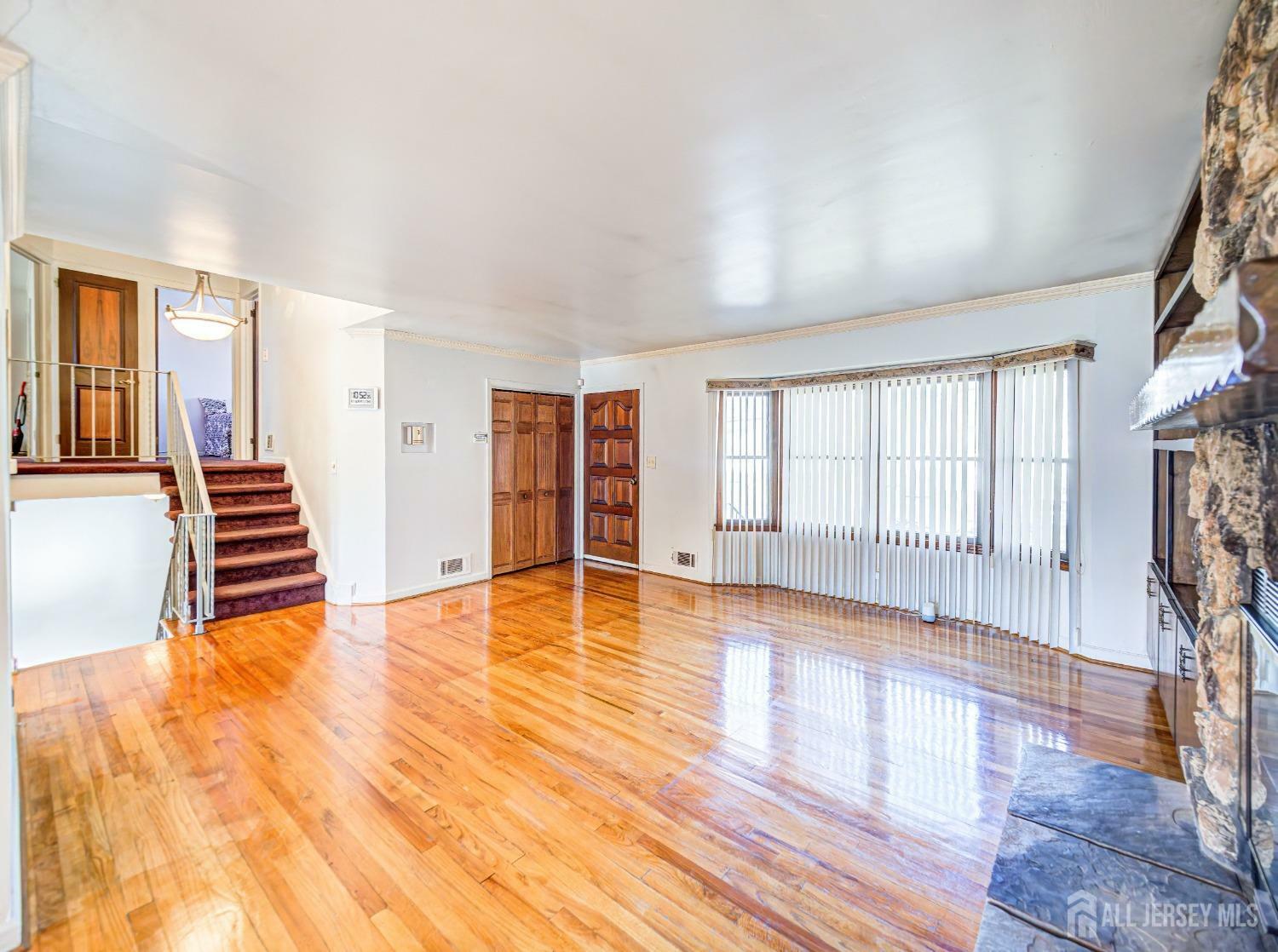 Property Photo:  676 W Hazelwood Avenue  NJ 07065 