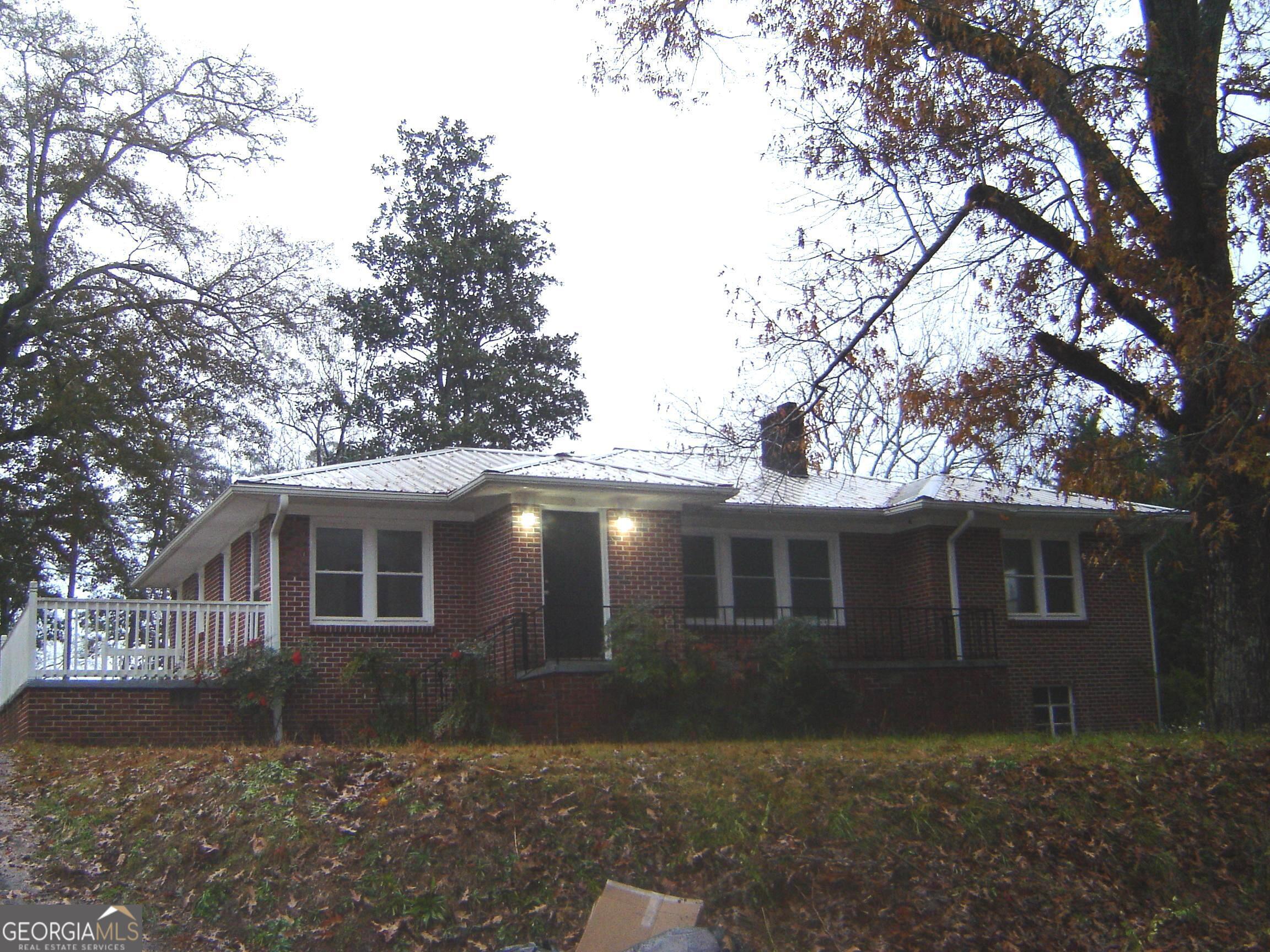 Property Photo:  340 Cooledge Street  AL 36276 