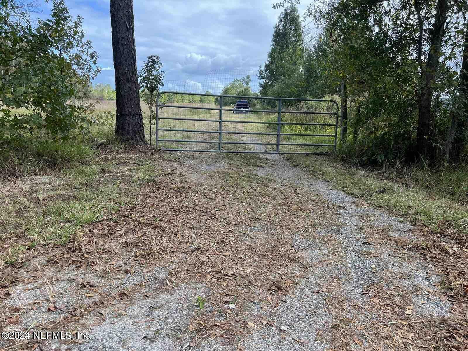 Property Photo:  8484 NW County 229A Road  FL 32091 