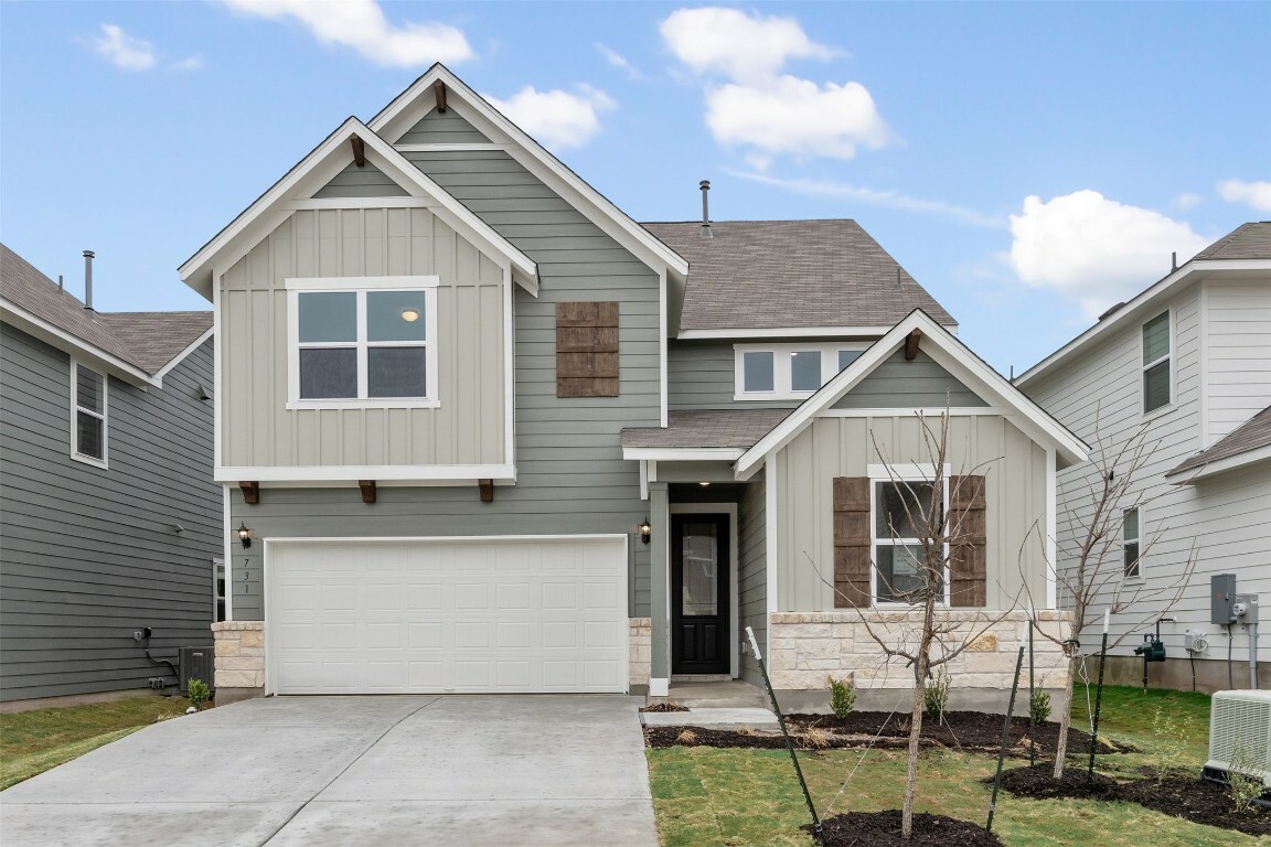 Property Photo: 731 Palo Brea Loop TX 78634