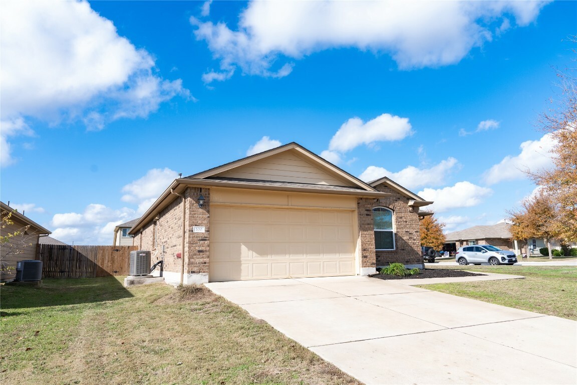 Property Photo:  100 Wilson Court  TX 78634 