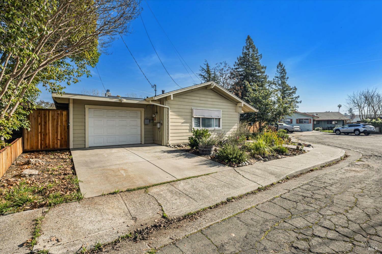 Property Photo:  1224 Caribou Court  CA 95405 