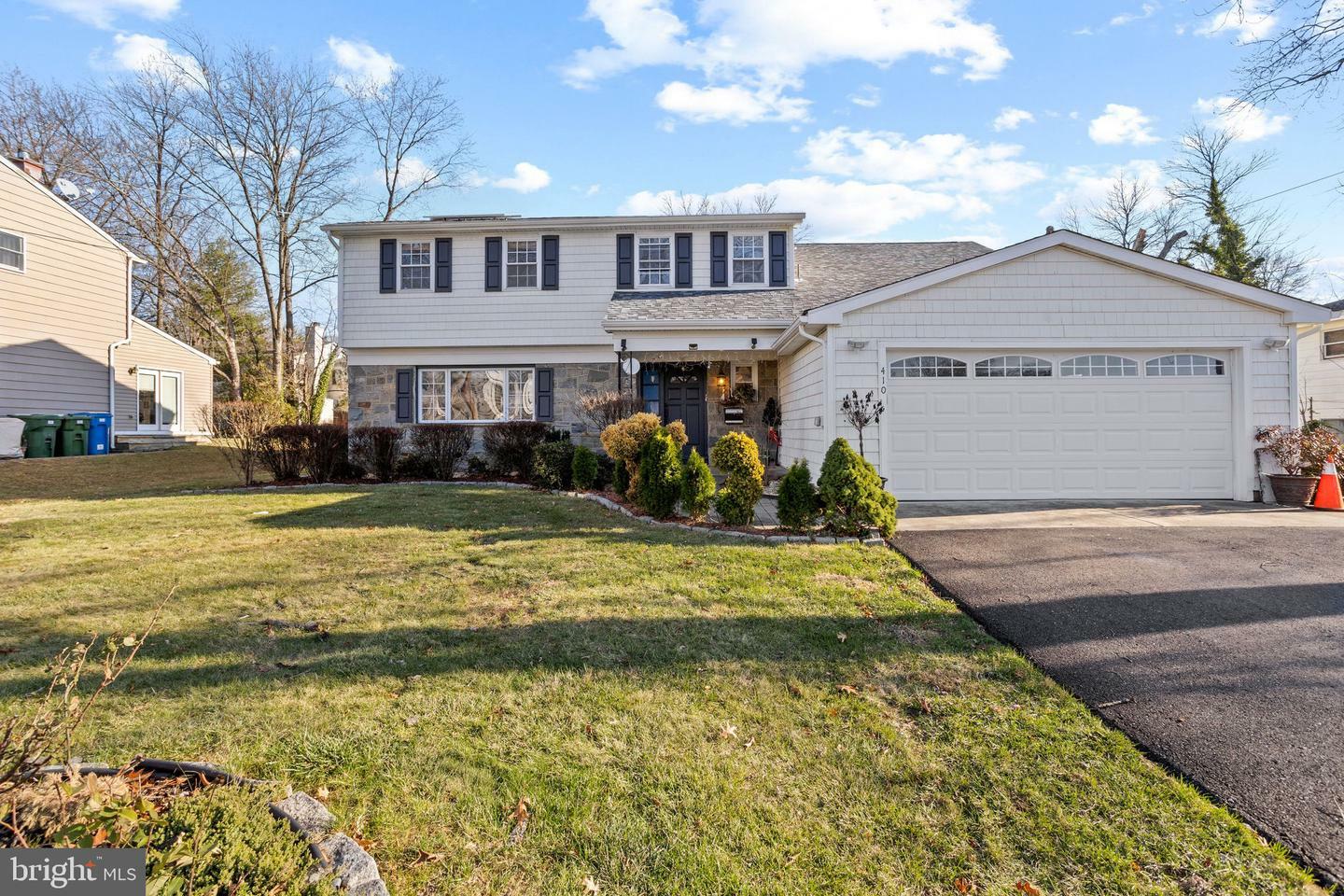 Property Photo:  410 Barby Lane  NJ 08003 