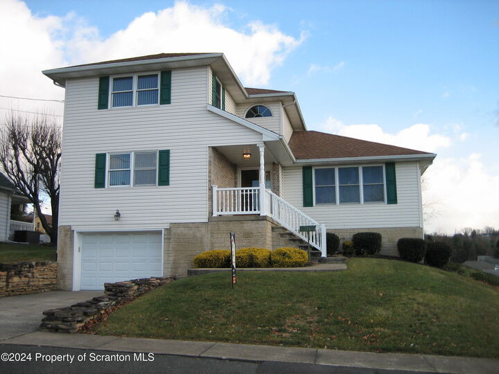 716 Crystal Street  Peckville PA 18452 photo