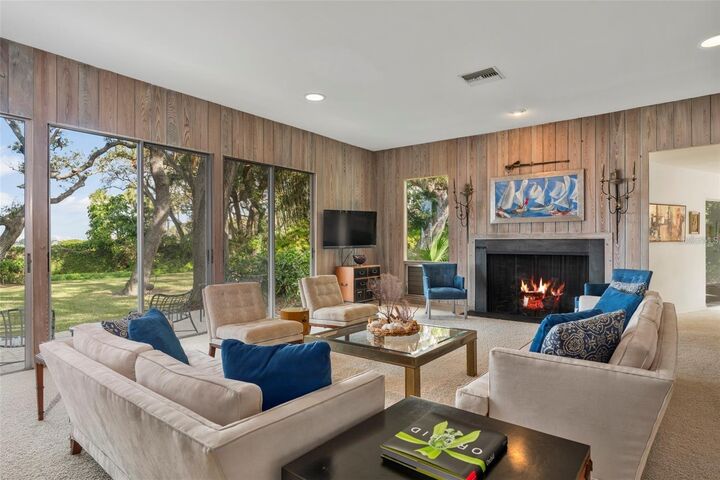 Property Photo: 3350 Old Oak Drive FL 34239