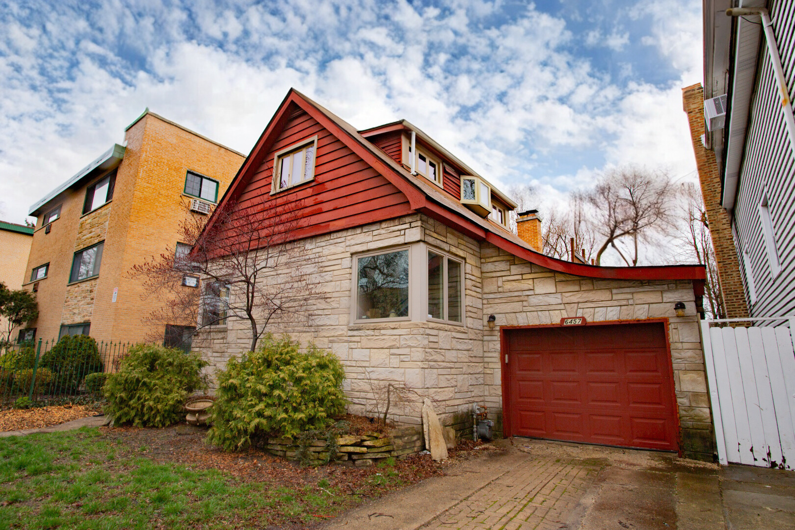 Property Photo:  6457 N Damen Avenue  IL 60645 