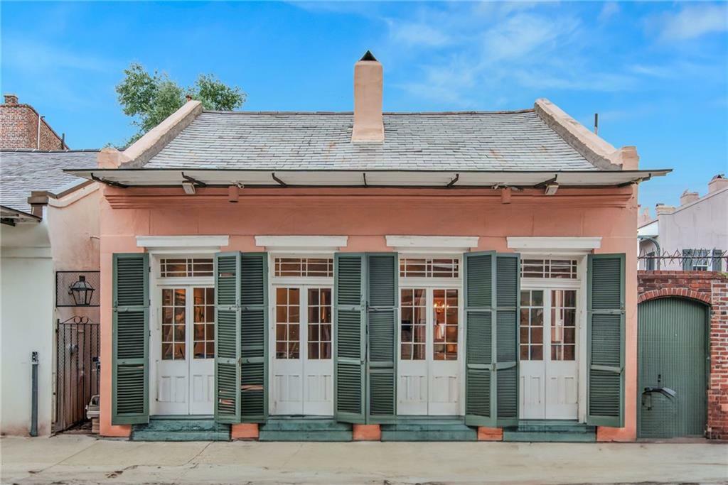 Property Photo:  625 Dumaine St Street  LA 70116 