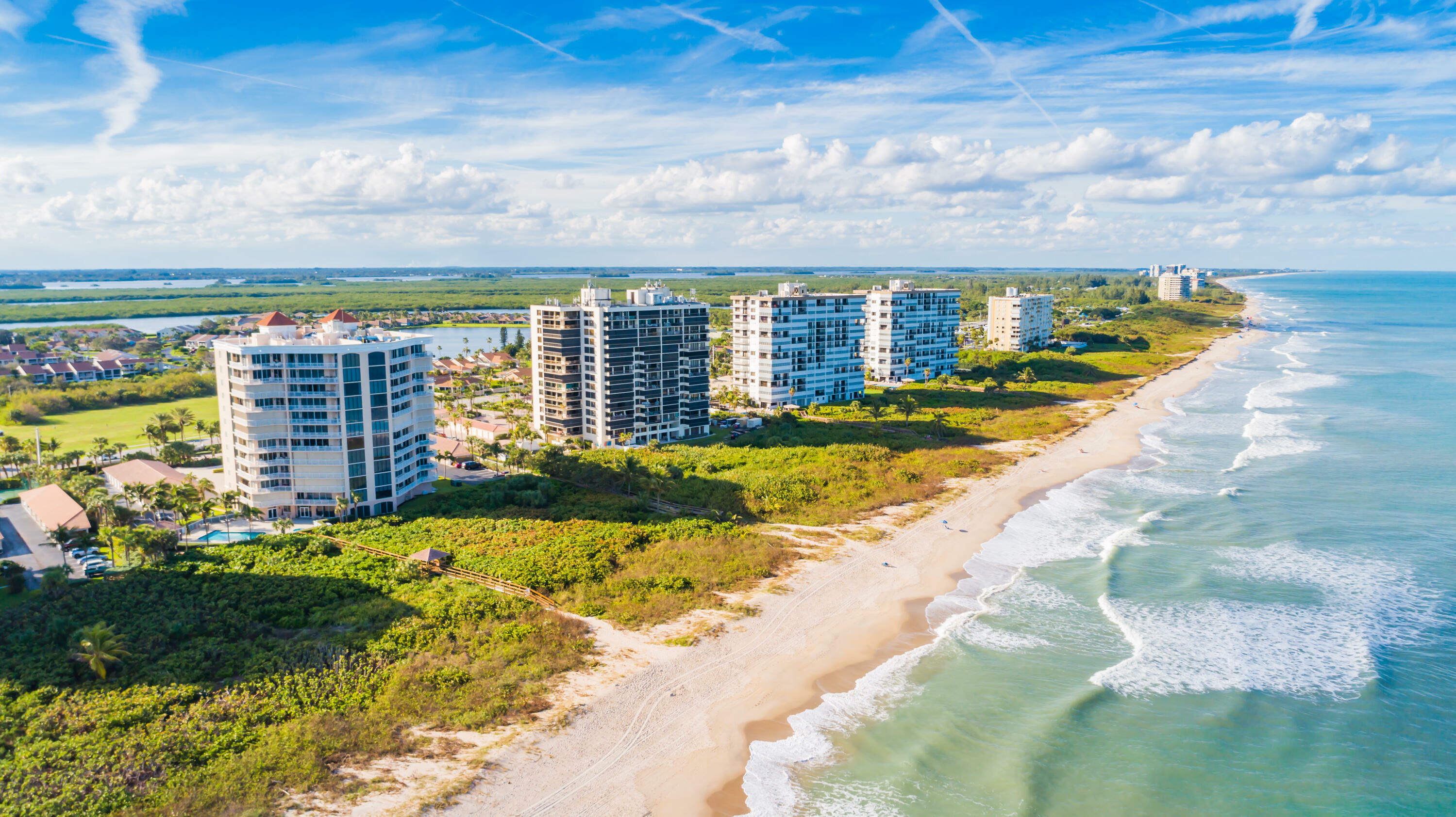 Property Photo: 3000 N Highway A1a 3D FL 34949