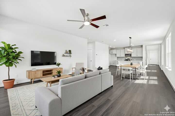 Property Photo:  6039 Calgary Park  TX 78233 