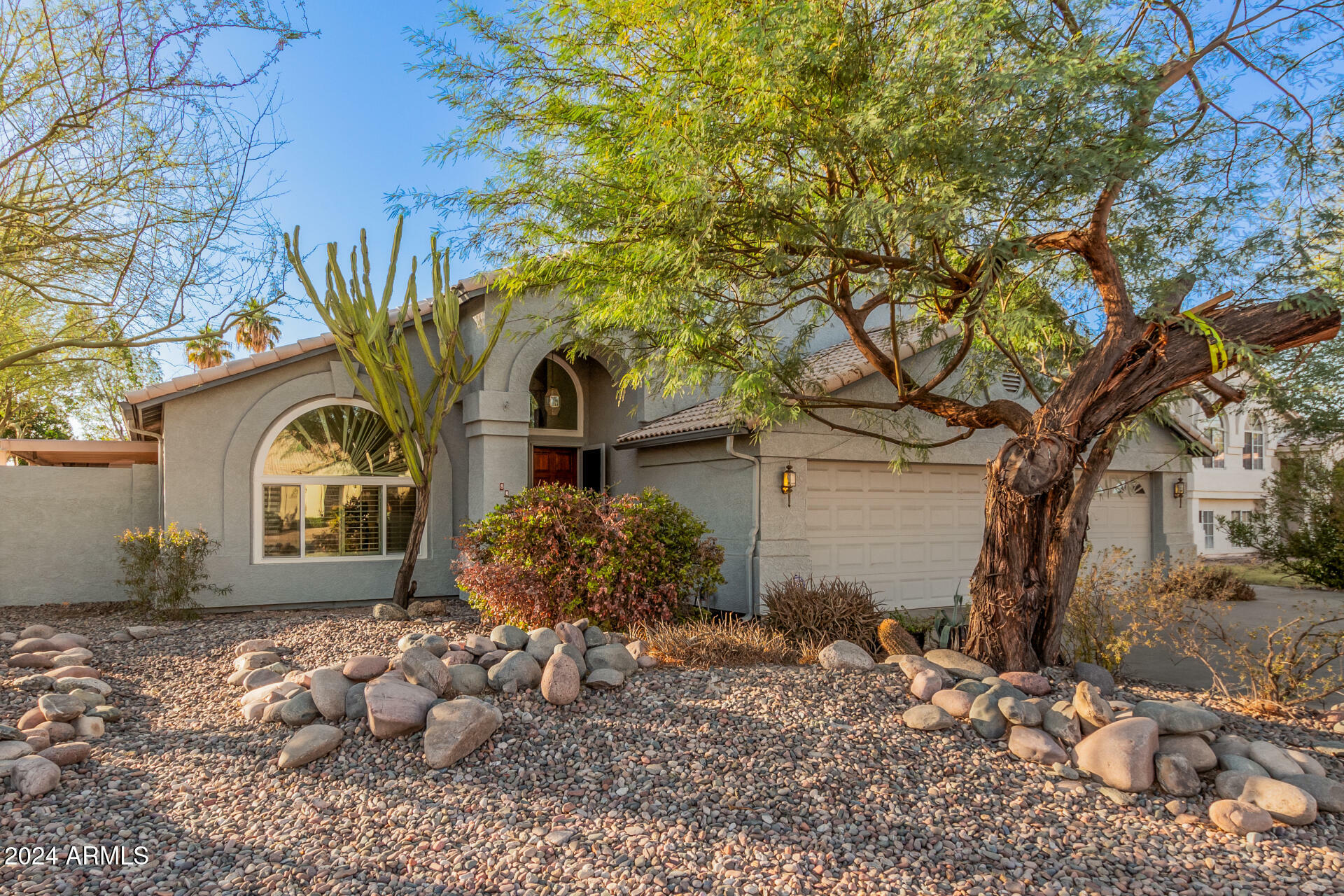 Property Photo:  808 N Williams Circle  AZ 85203 