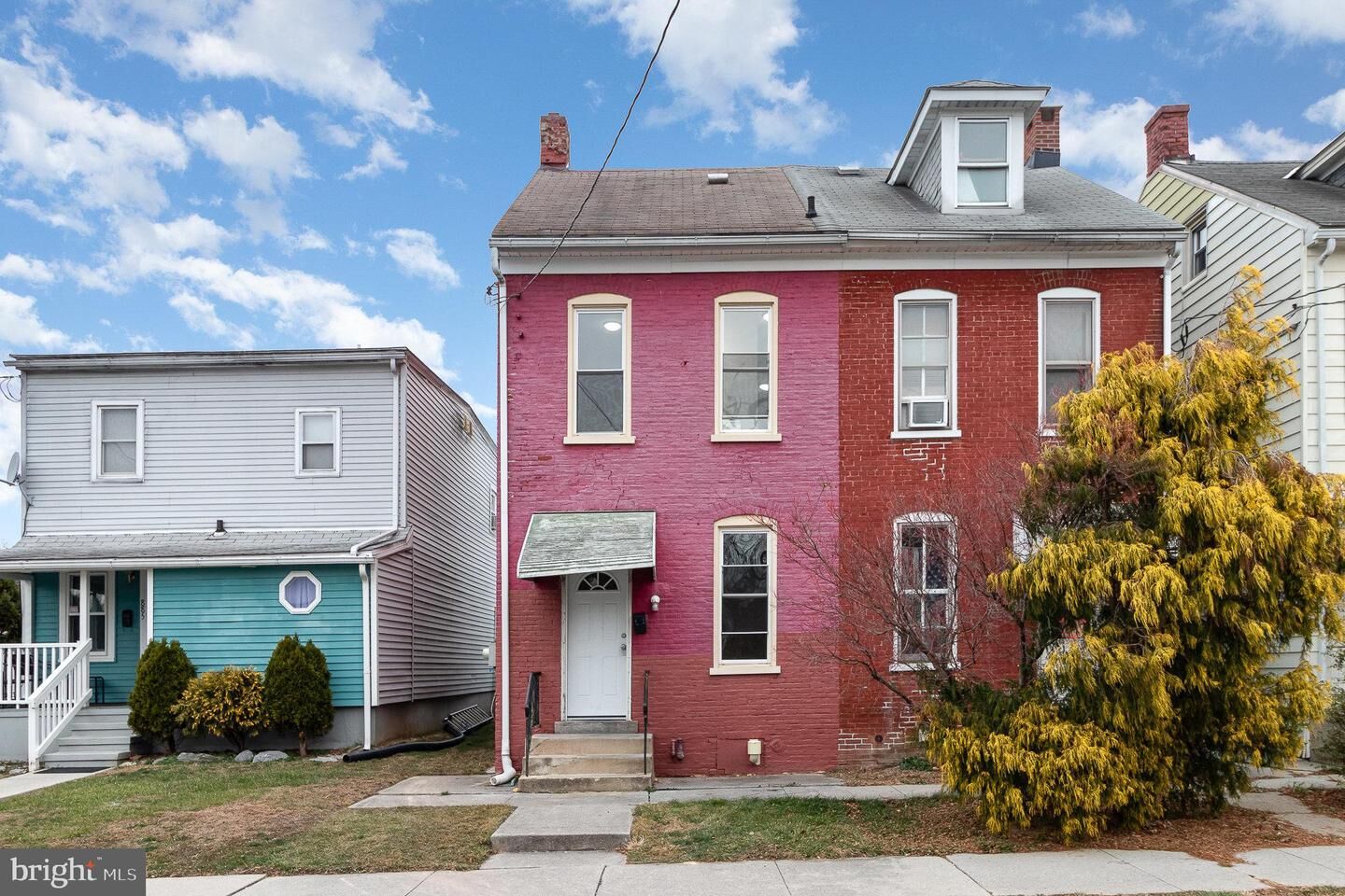 Property Photo:  887 E Mifflin Street  PA 17046 