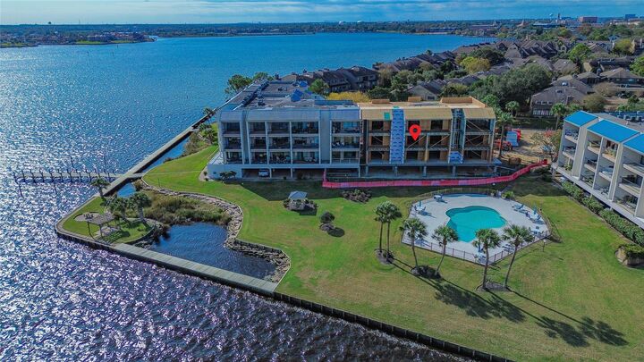 Property Photo: 401 Lakeside Lane 203 TX 77058