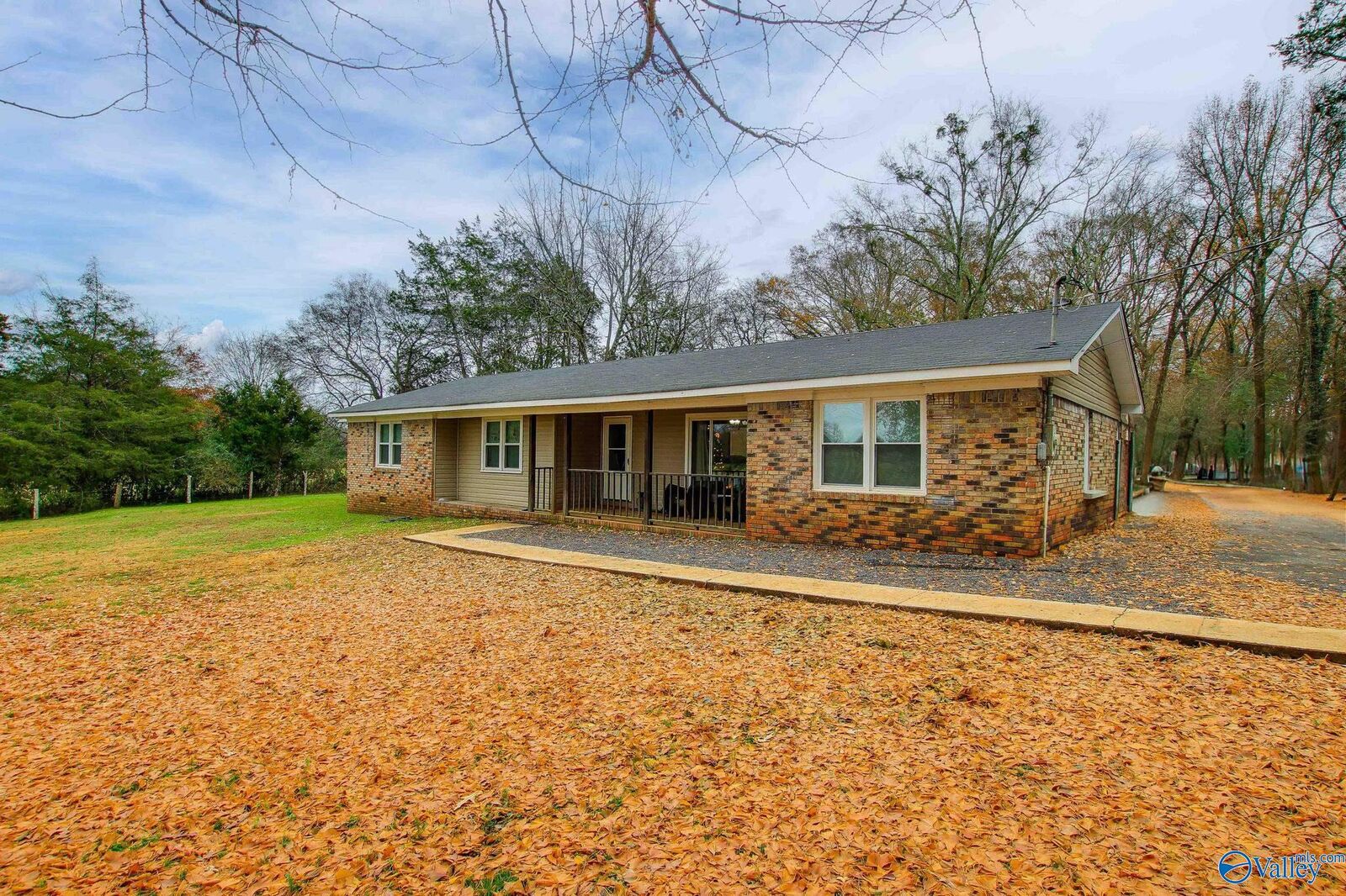 Property Photo:  2024 County Road 213  AL 35650 