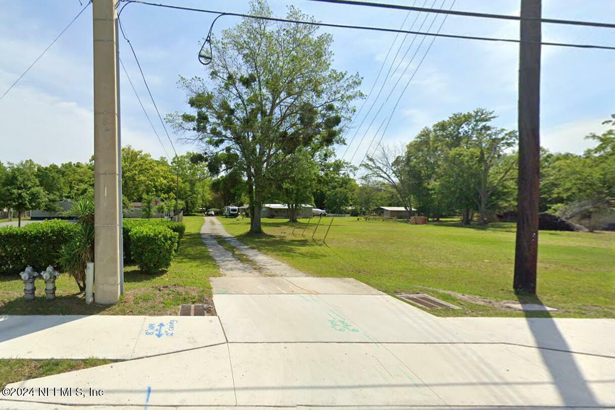 Property Photo:  395 &Amp 397 College Drive  FL 32068 