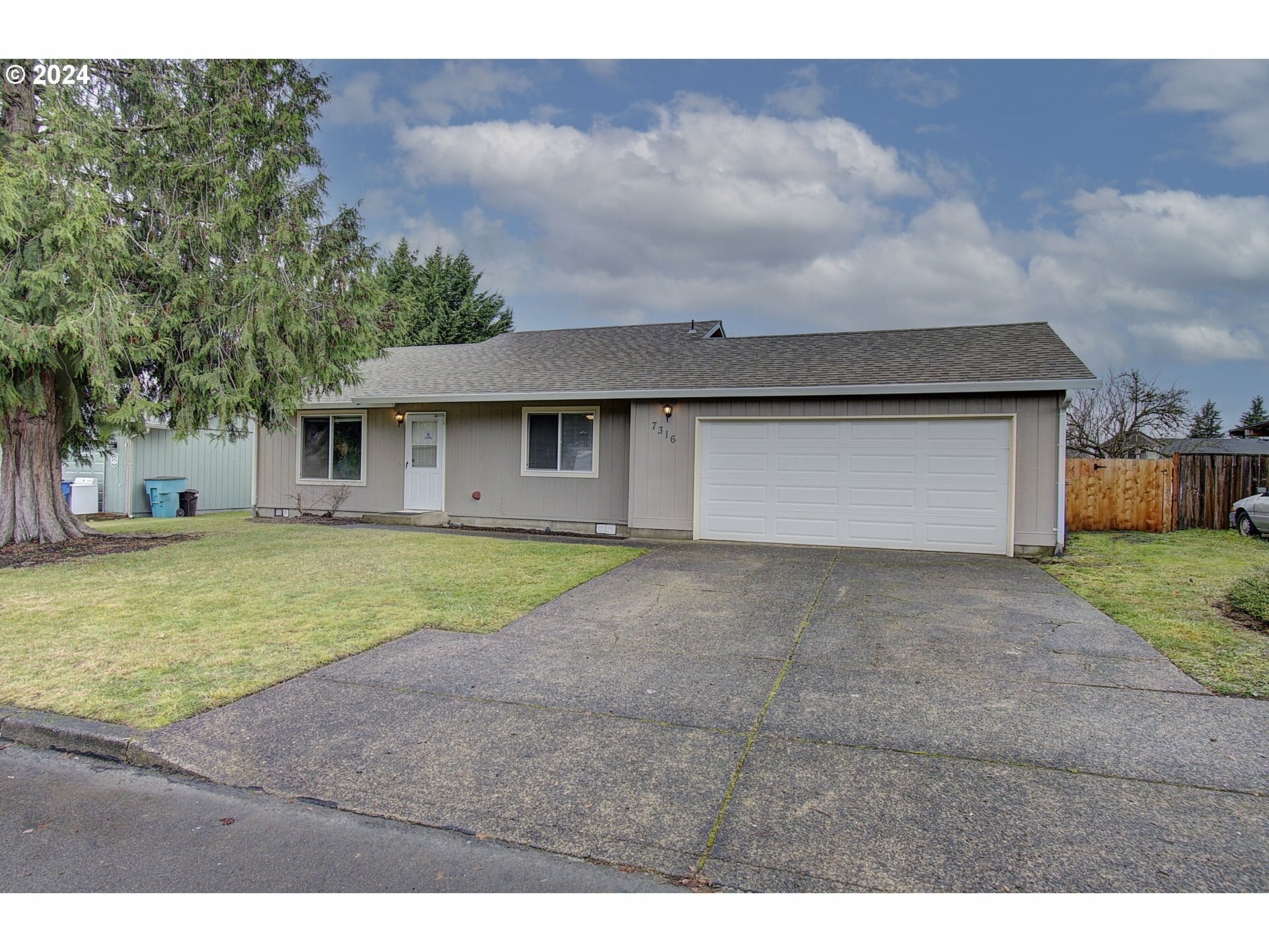 Property Photo:  7316 NE 121st Ave  WA 98682 