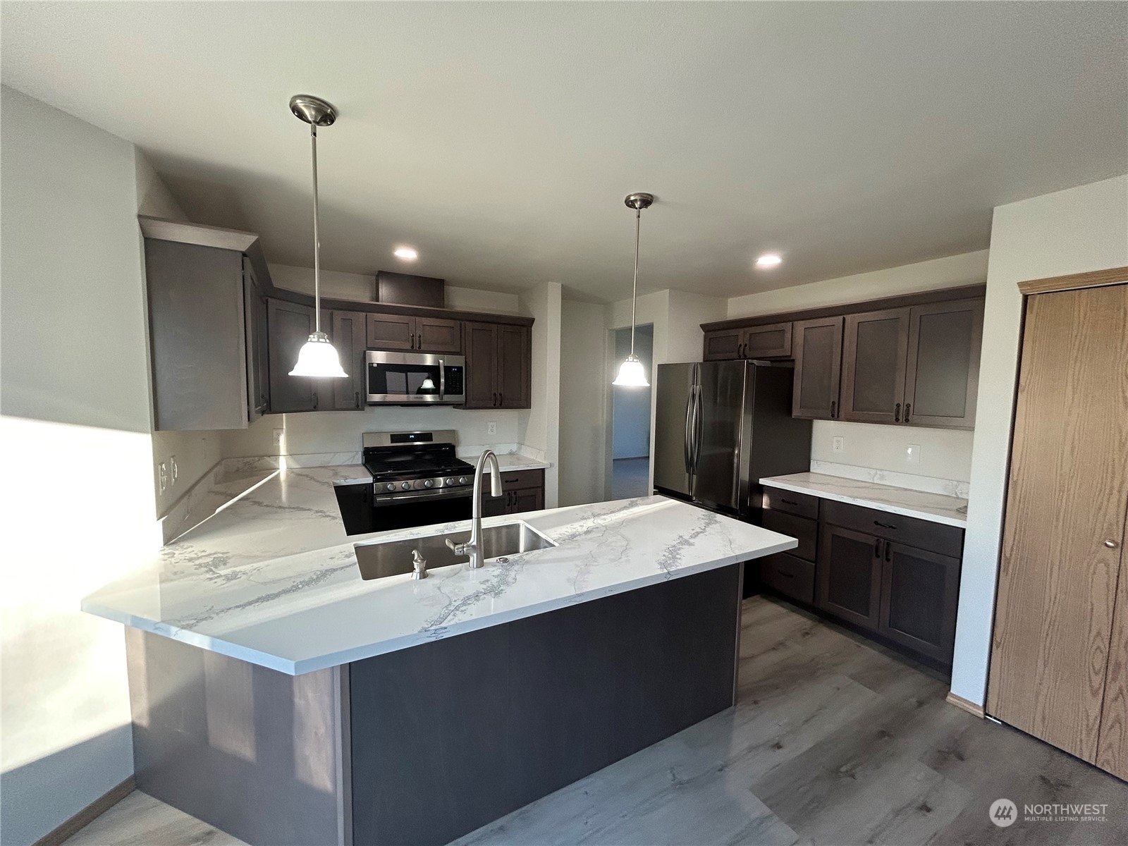 Property Photo: 12814 118th Avenue Ct E WA 98374