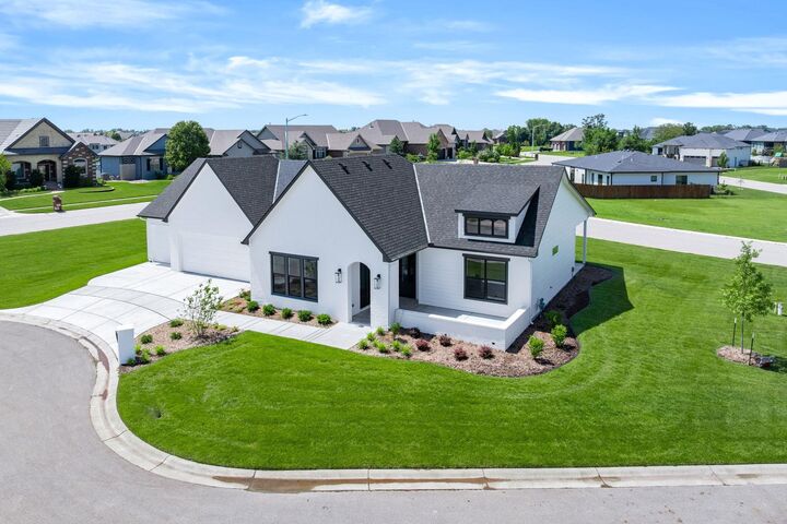 Property Photo:  4622 W Emerald Bay Ct  KS 67205 