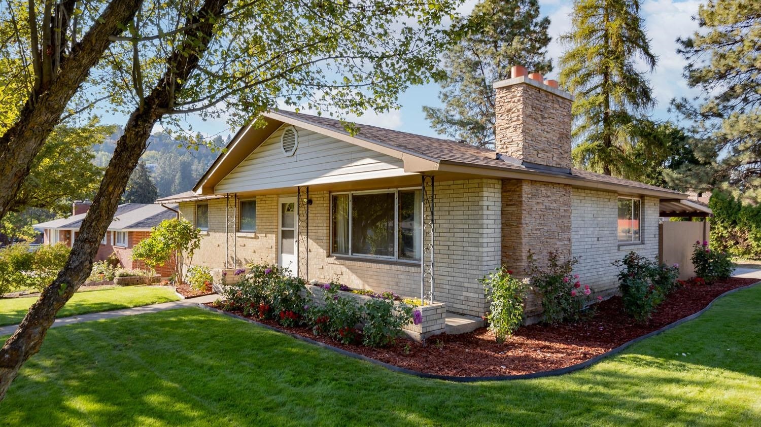 Property Photo:  706 W Carolina Way  WA 99208 