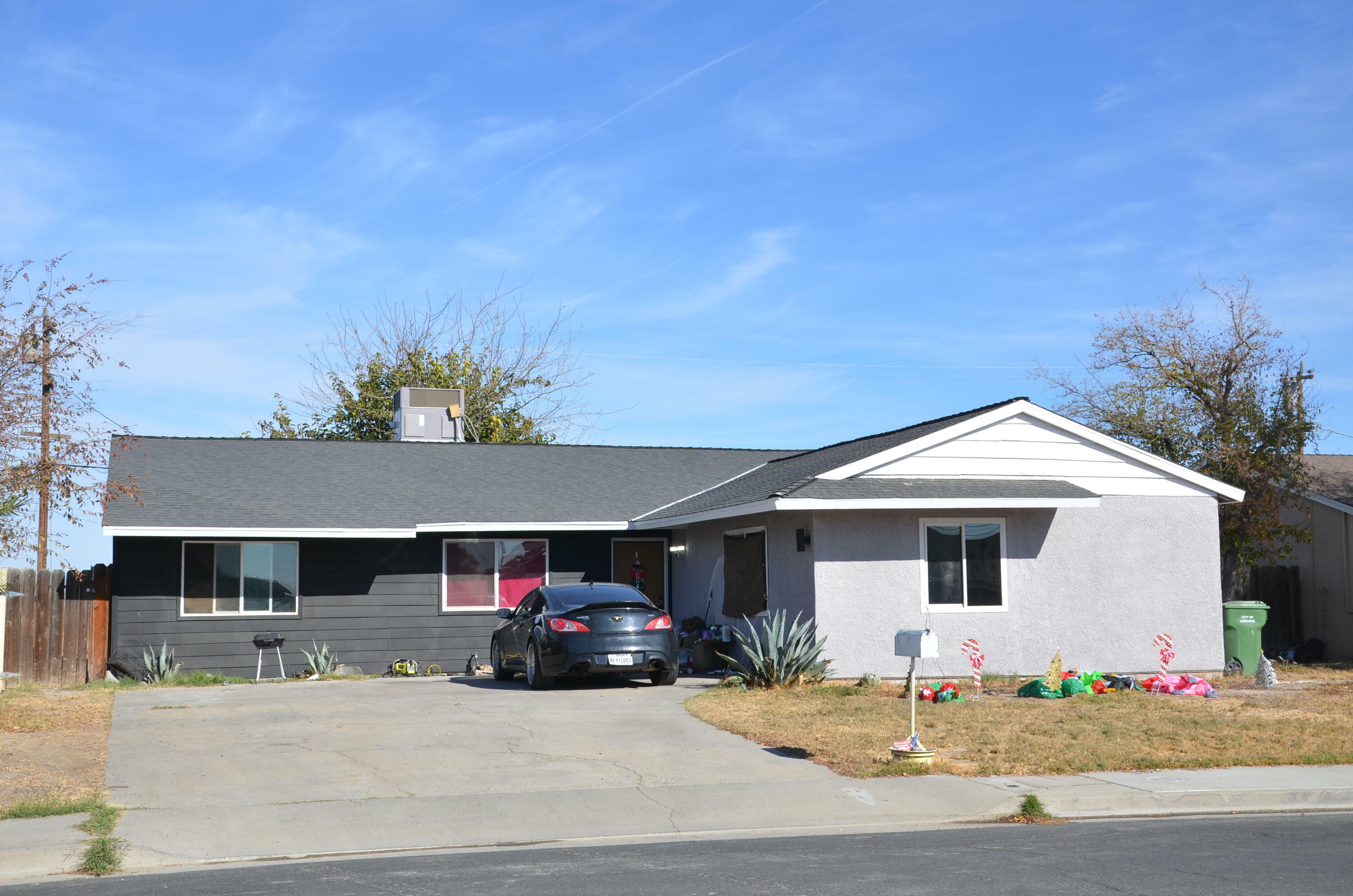 Property Photo:  19760 Park Lane  CA 93245 