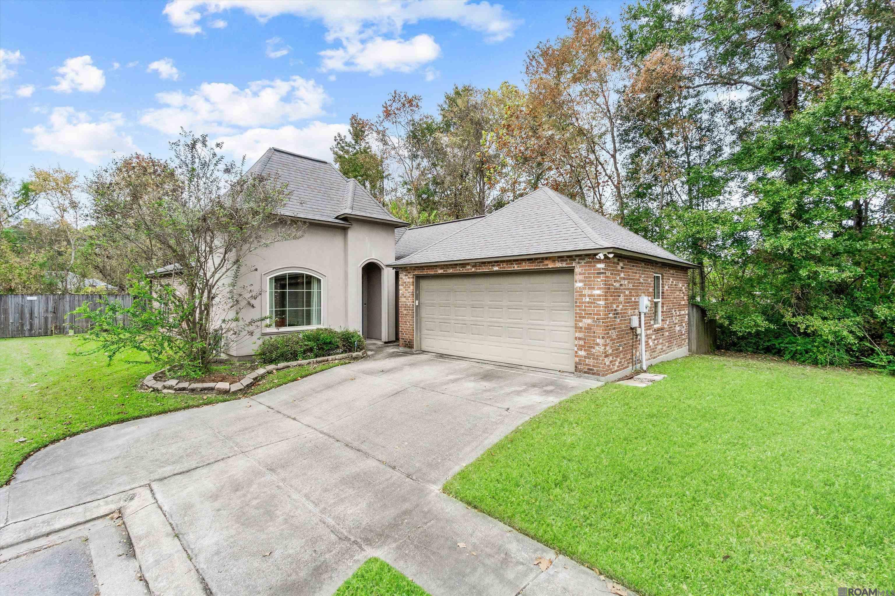 Property Photo: 739 Alaynas Court LA 70810