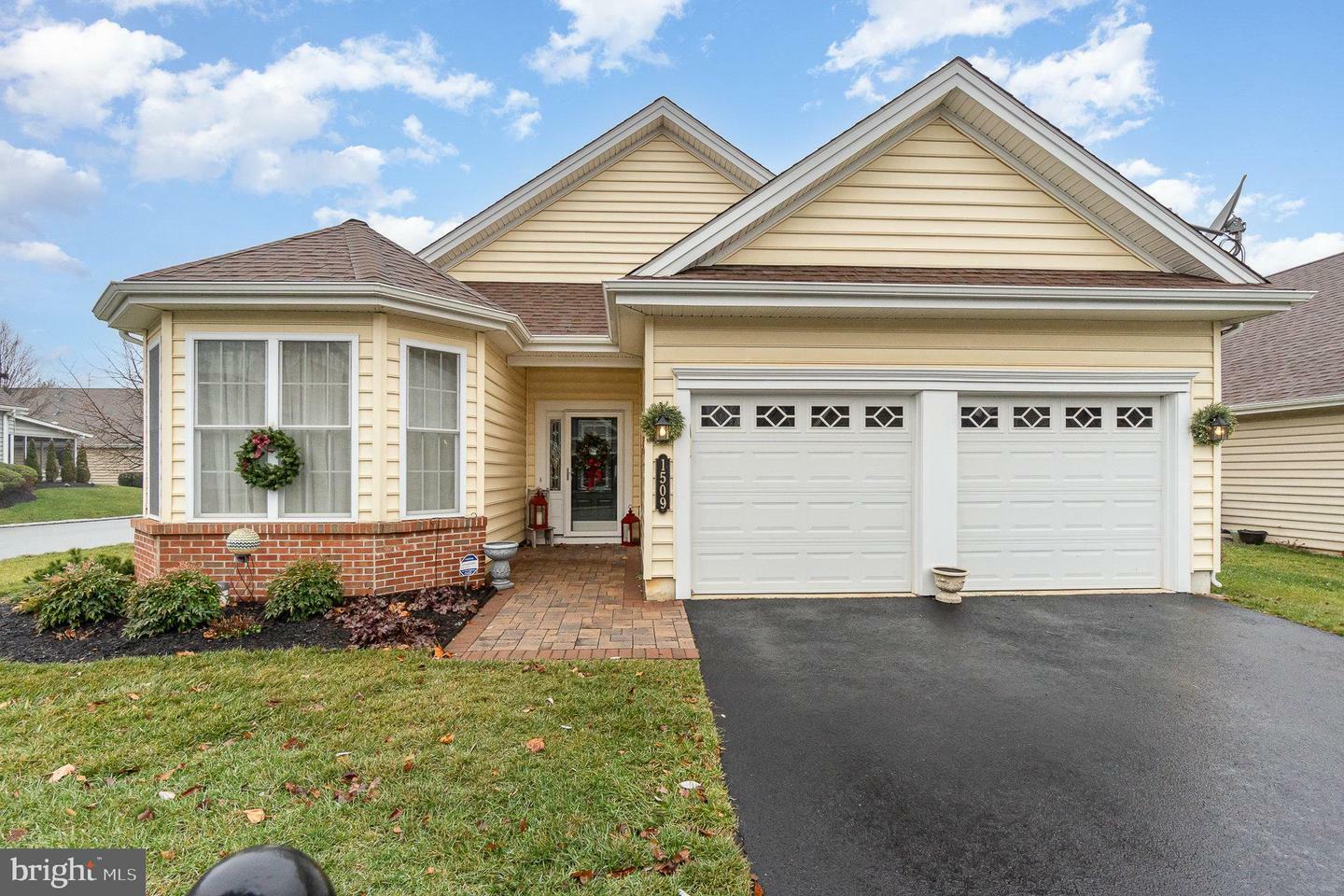 Property Photo:  1509 Emerson Drive  PA 17552 