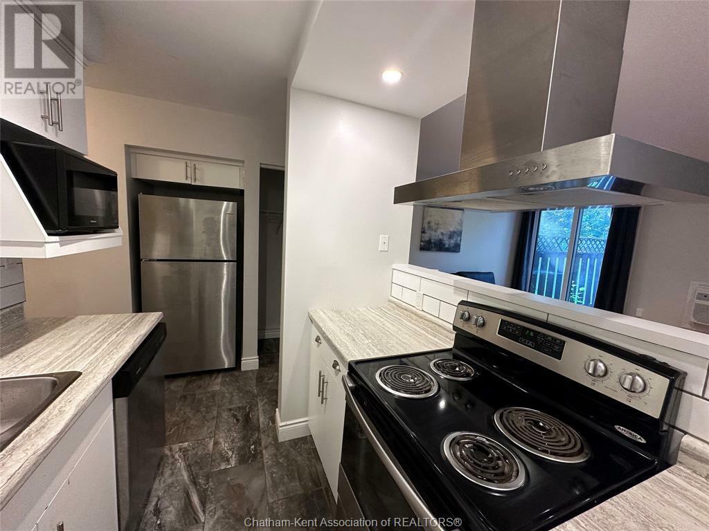 Photo de la propriété:  200 Emma Street 4  ON N7L 5E9 