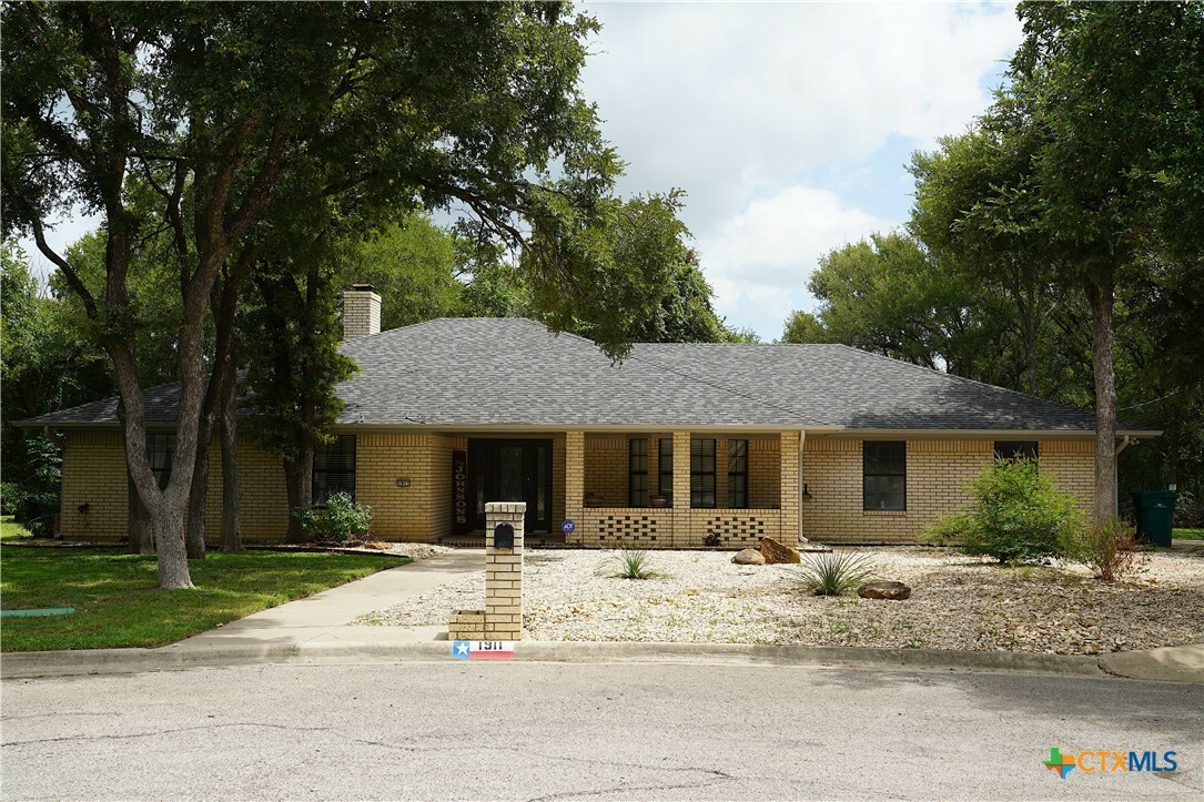 Property Photo:  1911 Puma Circle  TX 76548 