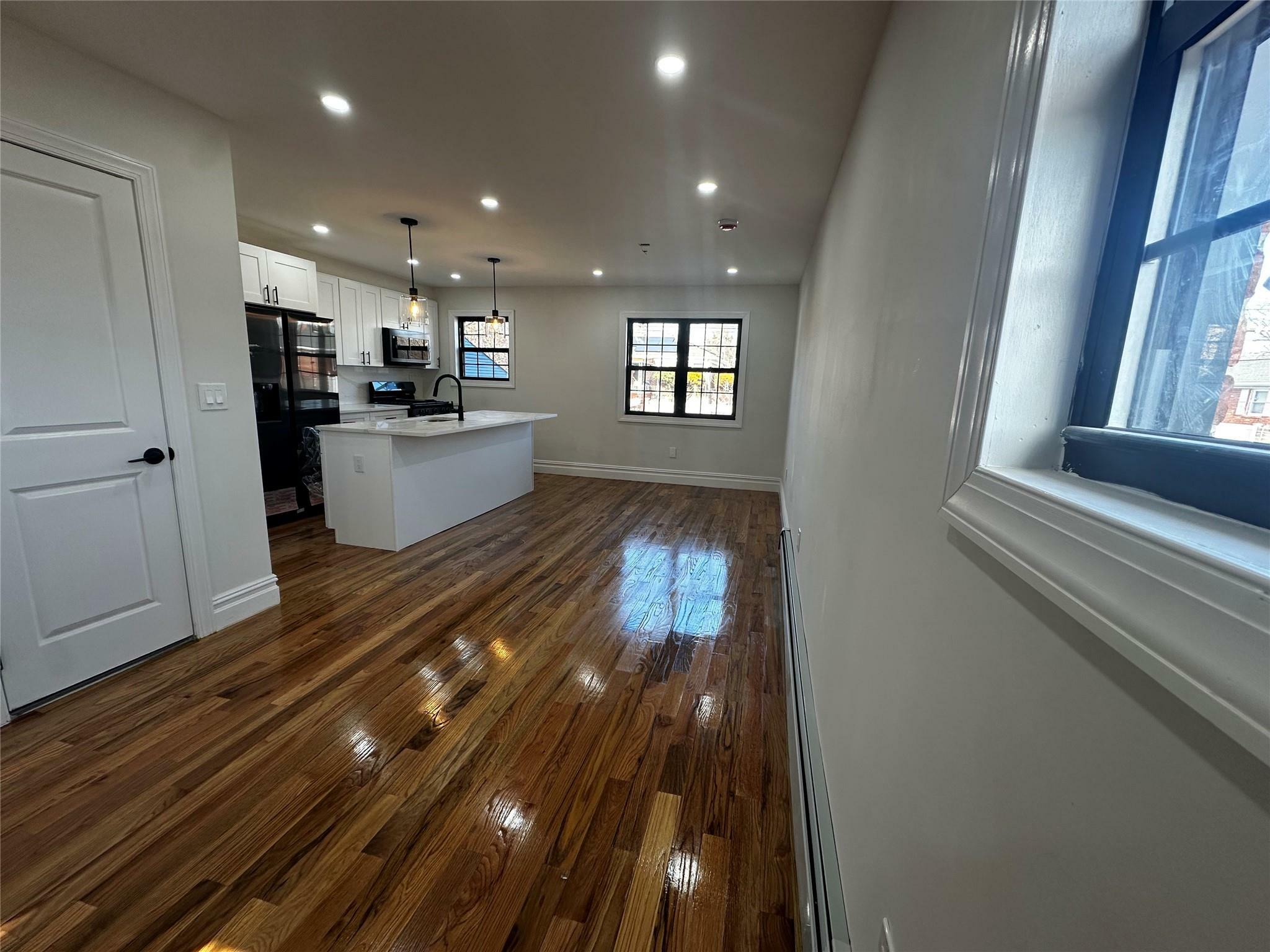 Property Photo:  225-53 Murdock Avenue  NY 11429 