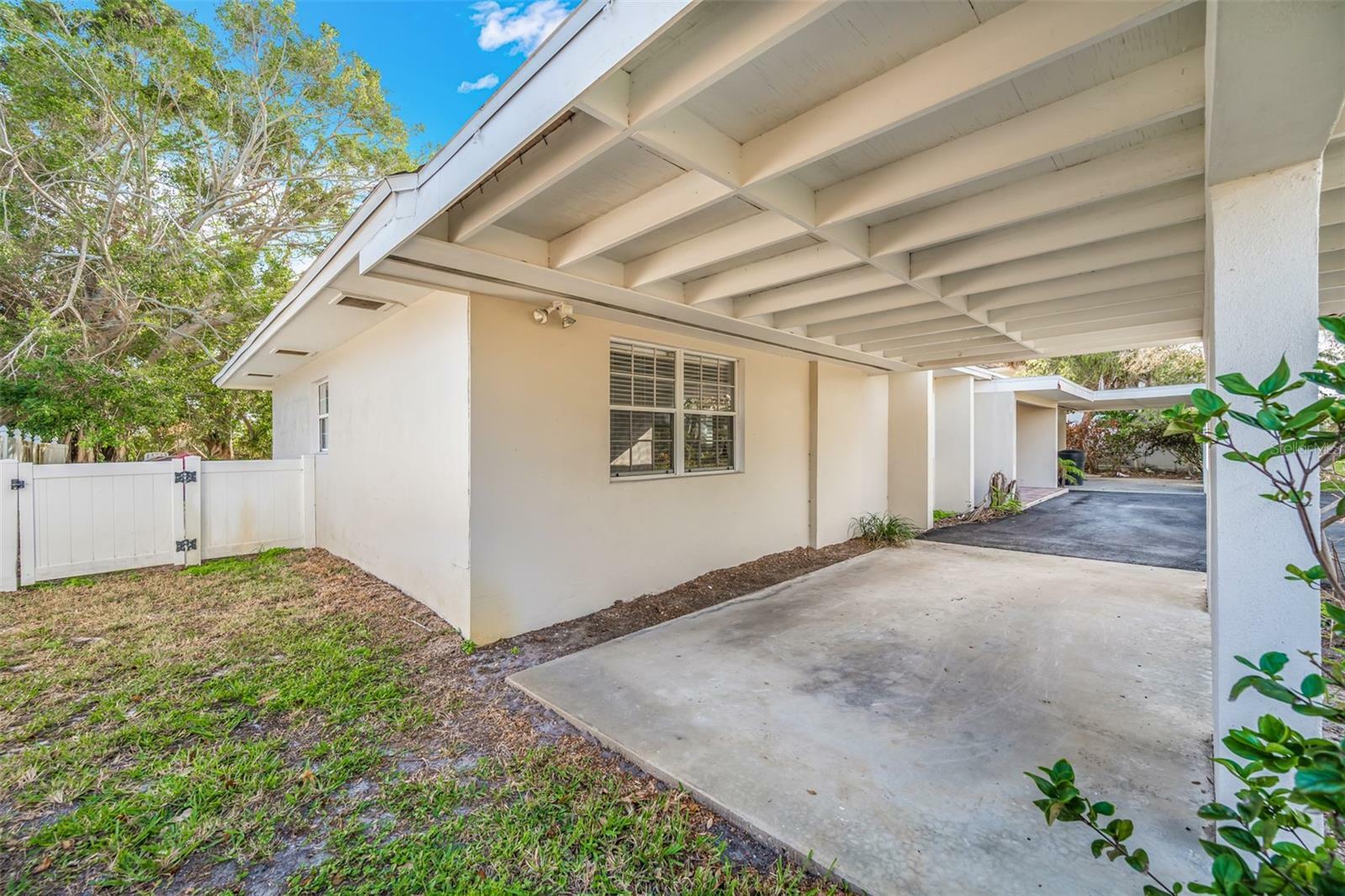 Property Photo:  100 Bay Point Drive NE  FL 33704 